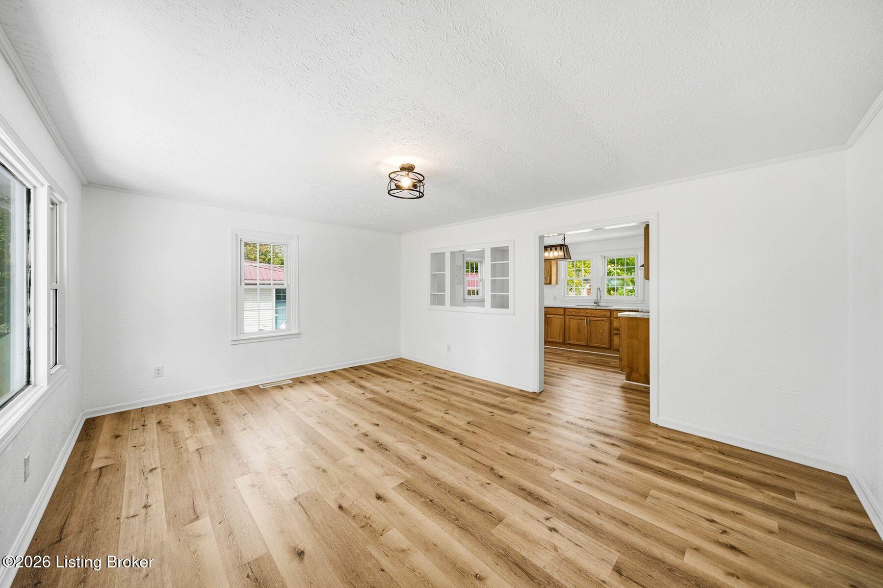 203 Leitchfield Rd Property Photo 8