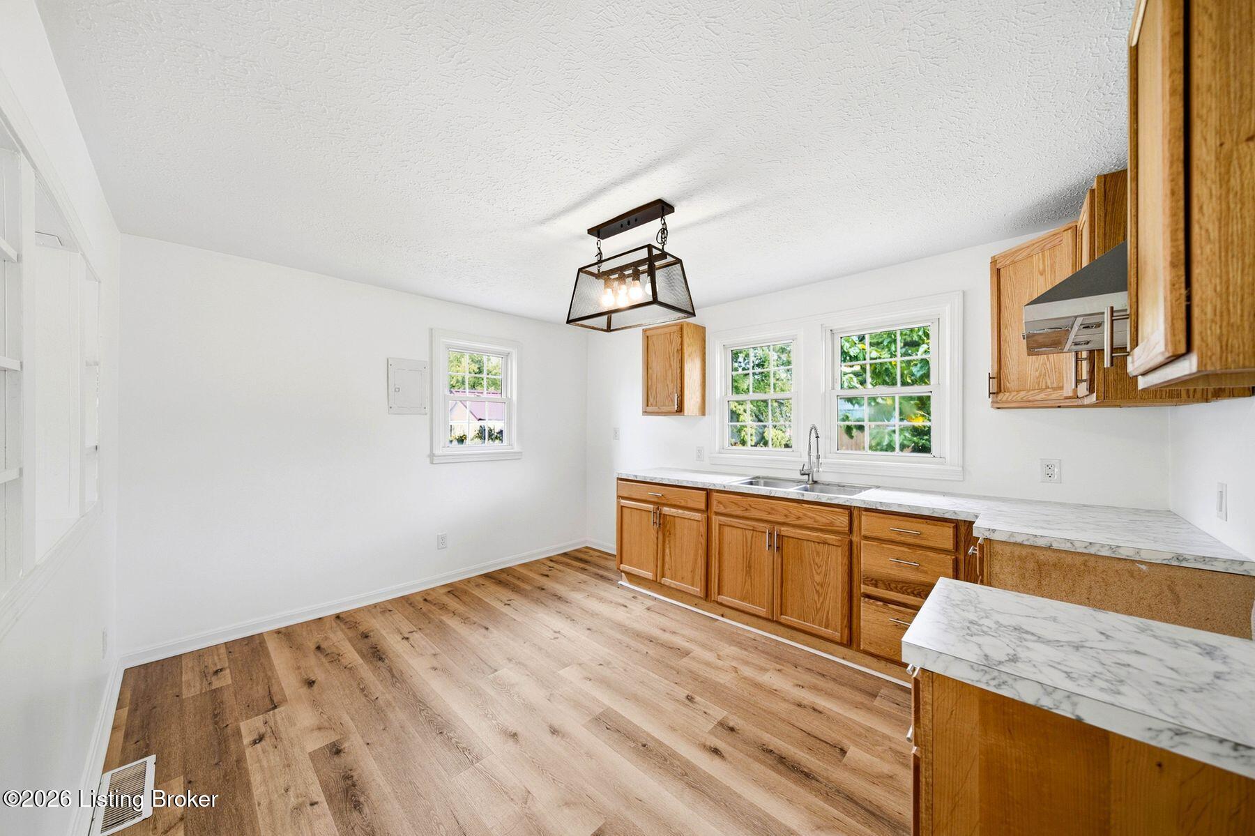 203 Leitchfield Rd Property Photo 11