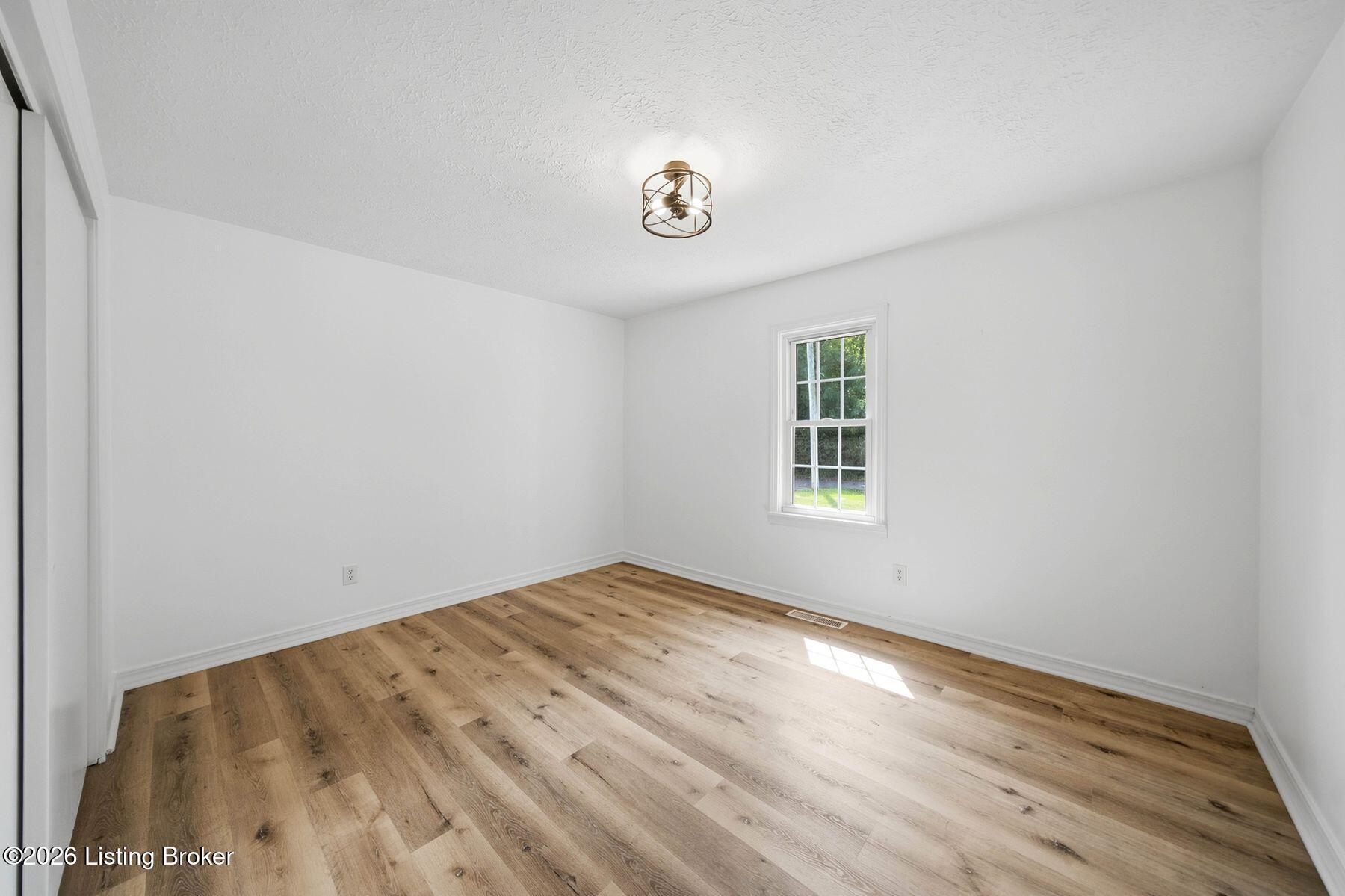 203 Leitchfield Rd Property Photo 15