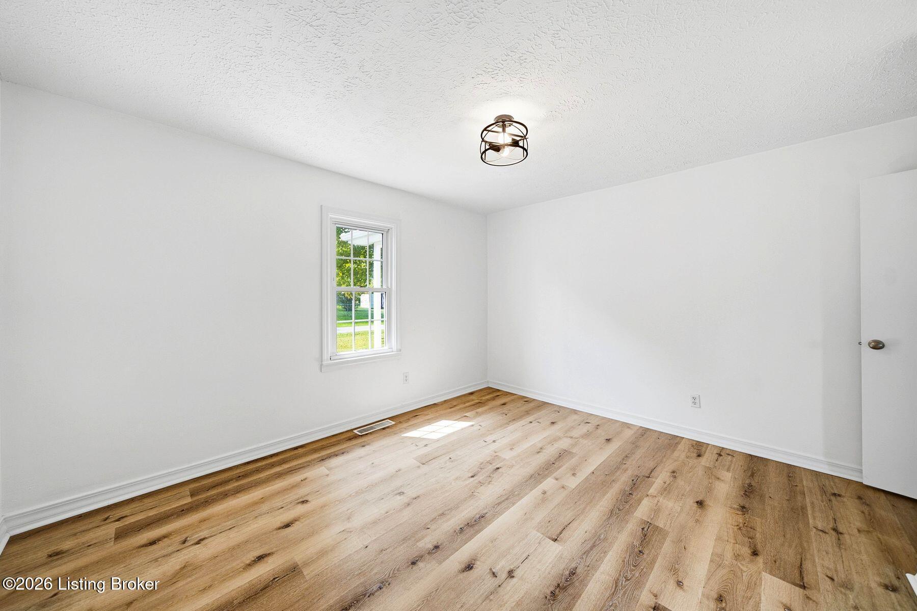 203 Leitchfield Rd Property Photo 17