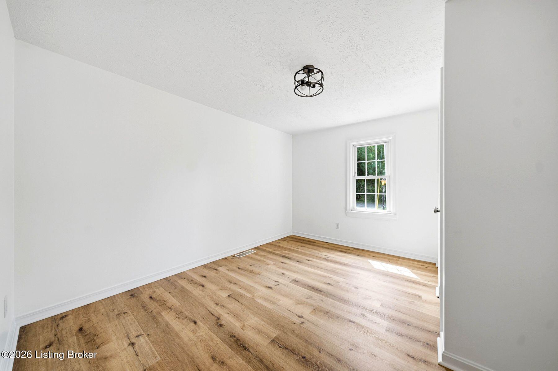 203 Leitchfield Rd Property Photo 24