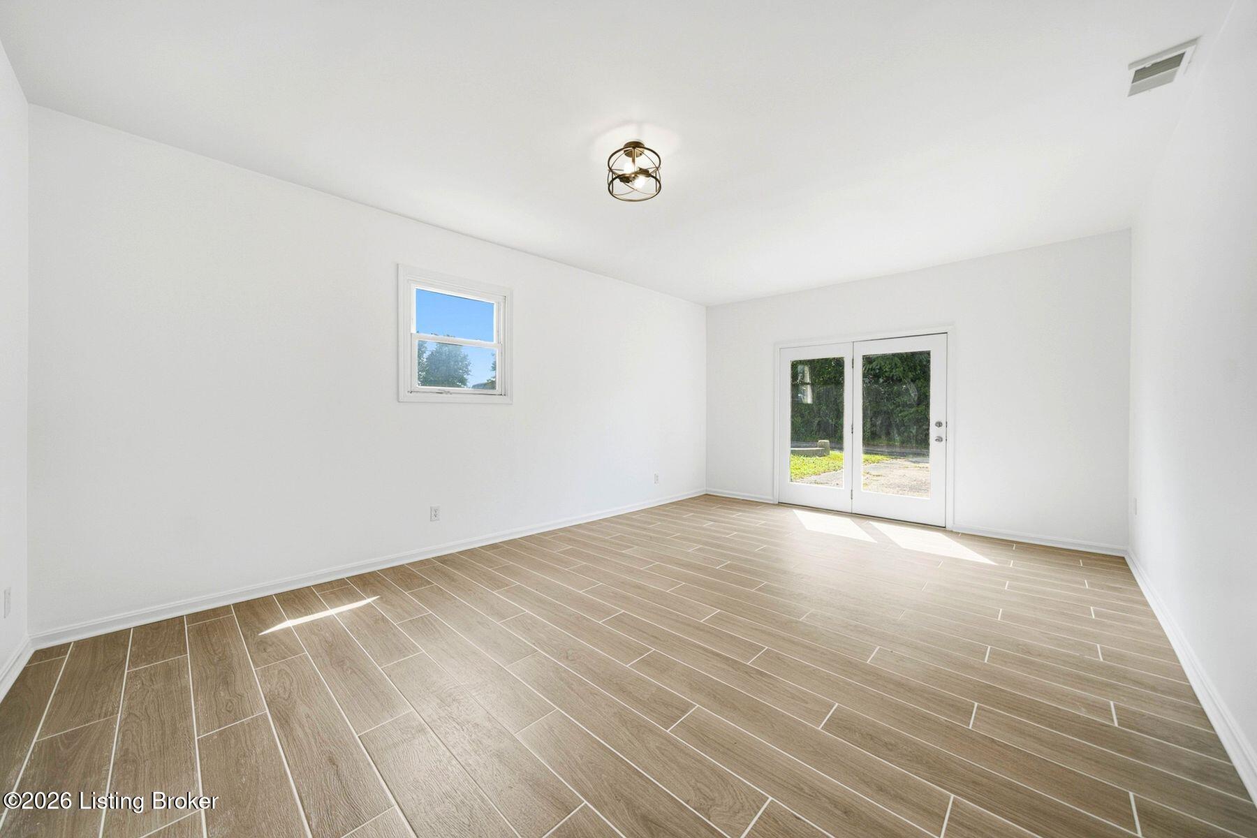 203 Leitchfield Rd Property Photo 30