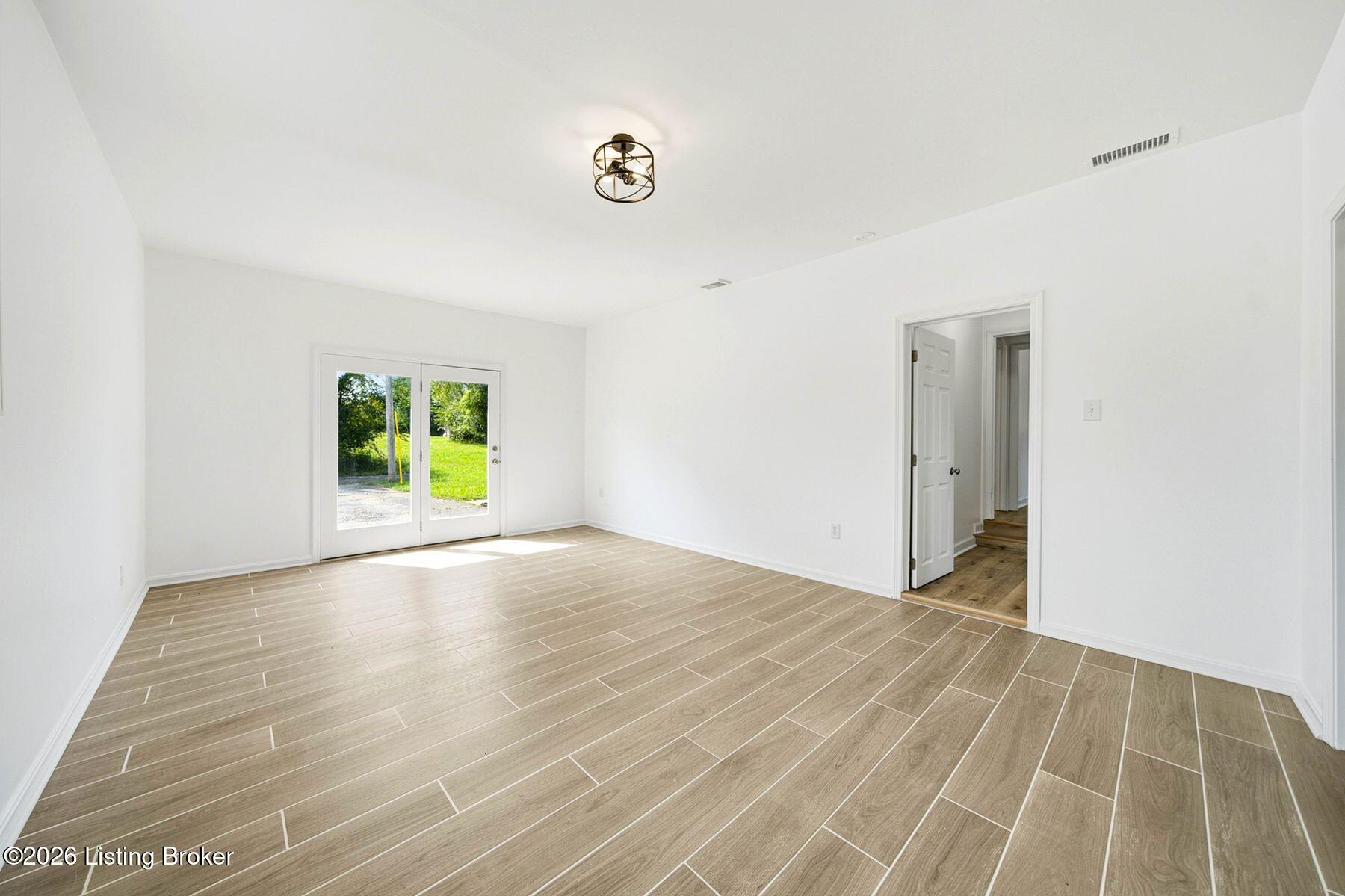 203 Leitchfield Rd Property Photo 31