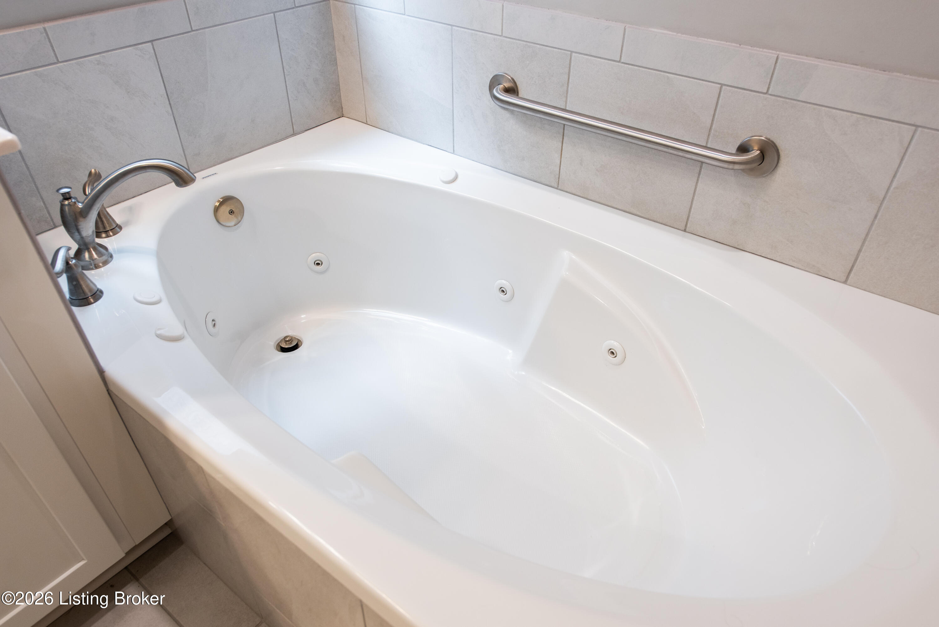 14114 Harkaway Ave Property Photo 23