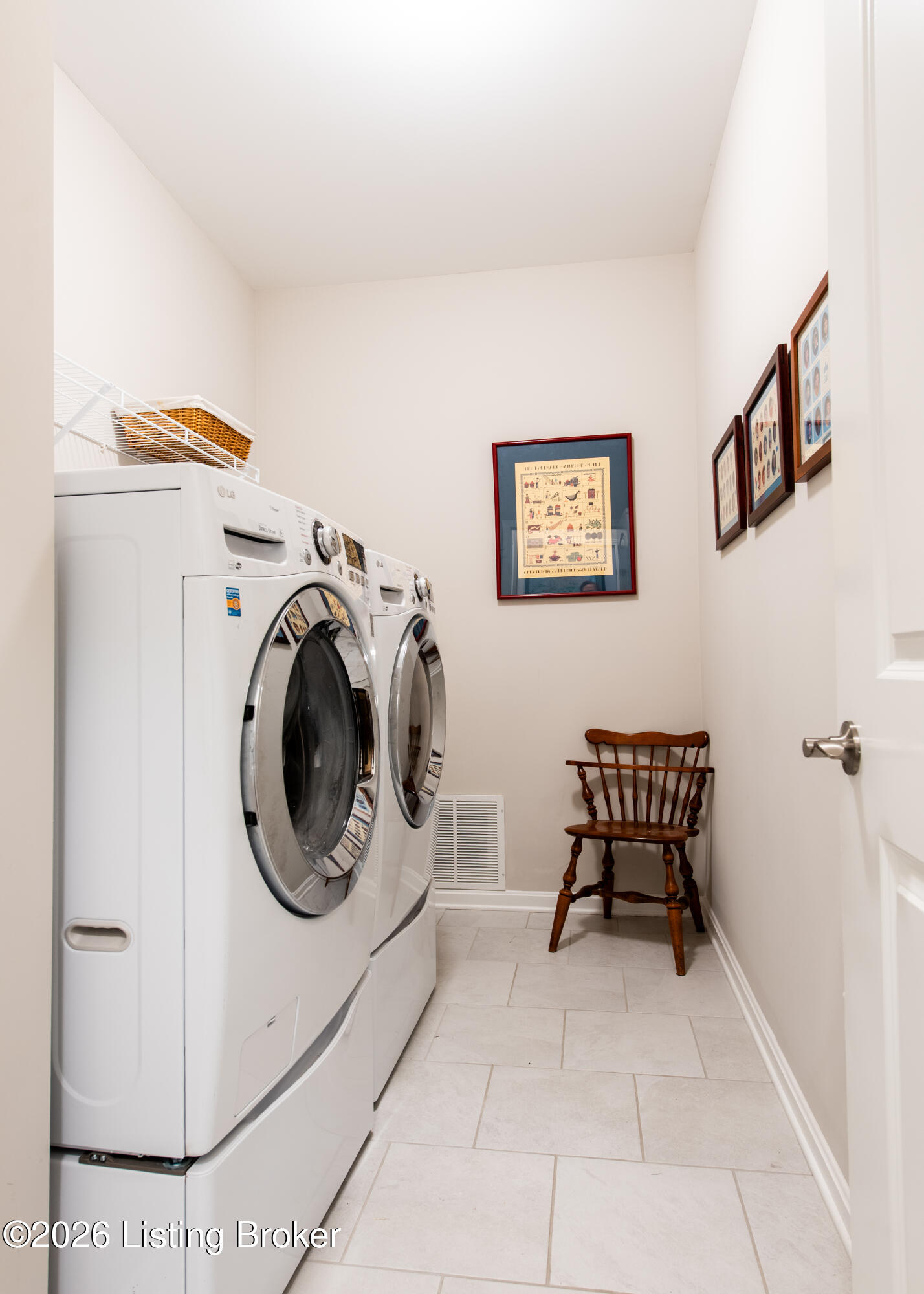14114 Harkaway Ave Property Photo 31