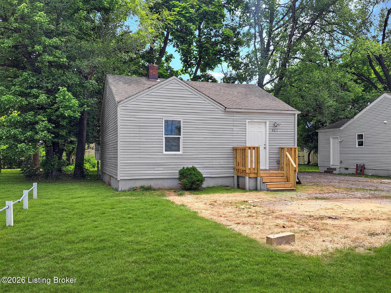3511 Manslick Rd Property Photo 1