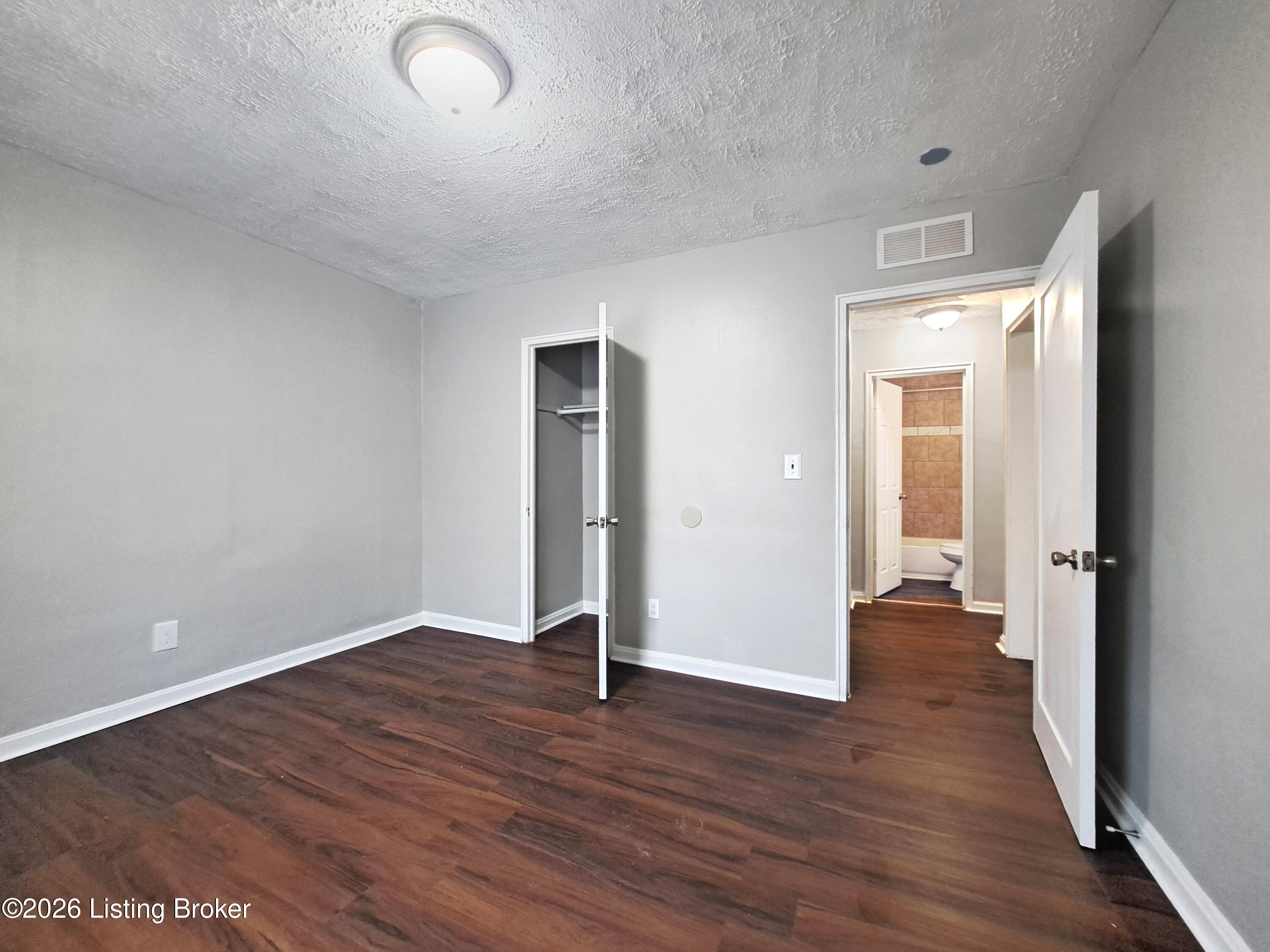 3511 Manslick Rd Property Photo 5