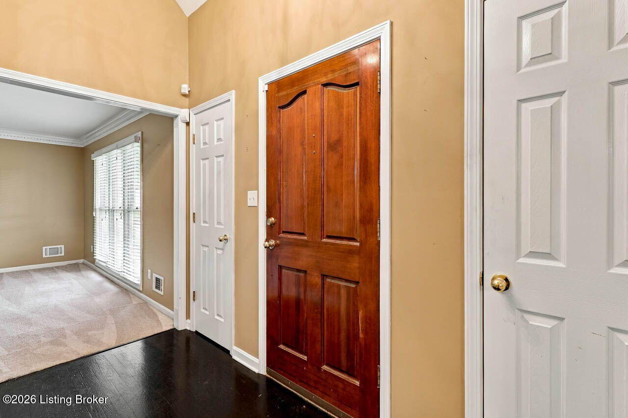 1118 Blackthorn Rd Property Photo 7