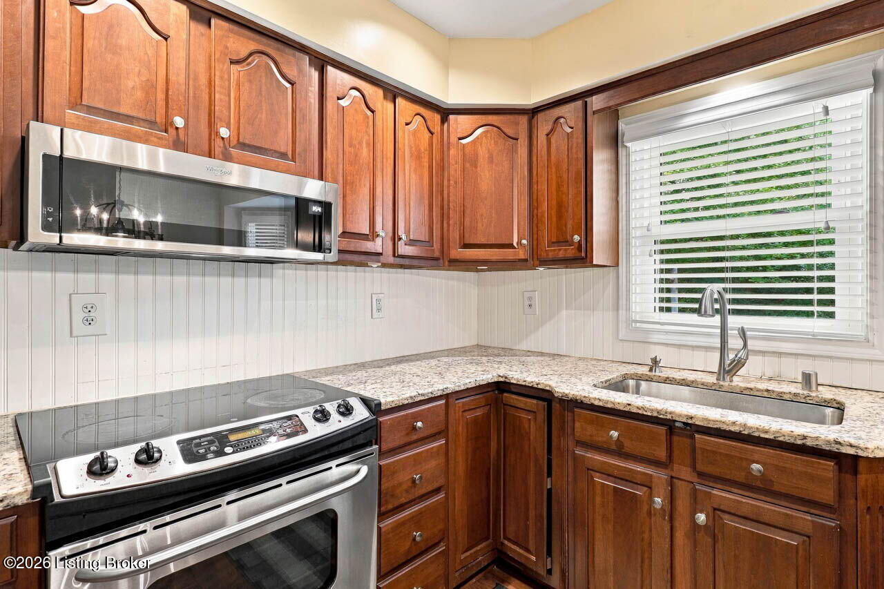 1118 Blackthorn Rd Property Photo 21