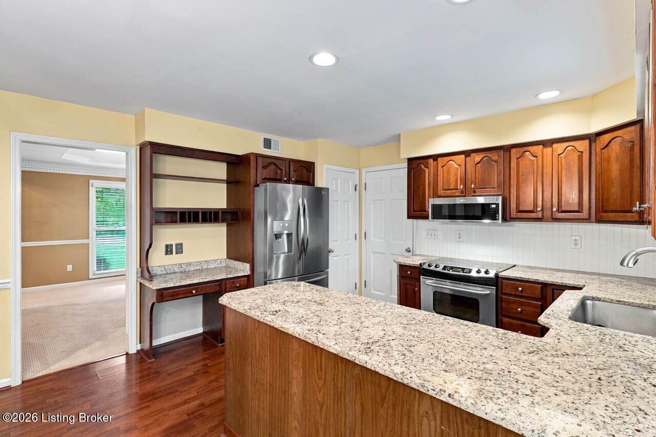 1118 Blackthorn Rd Property Photo 24