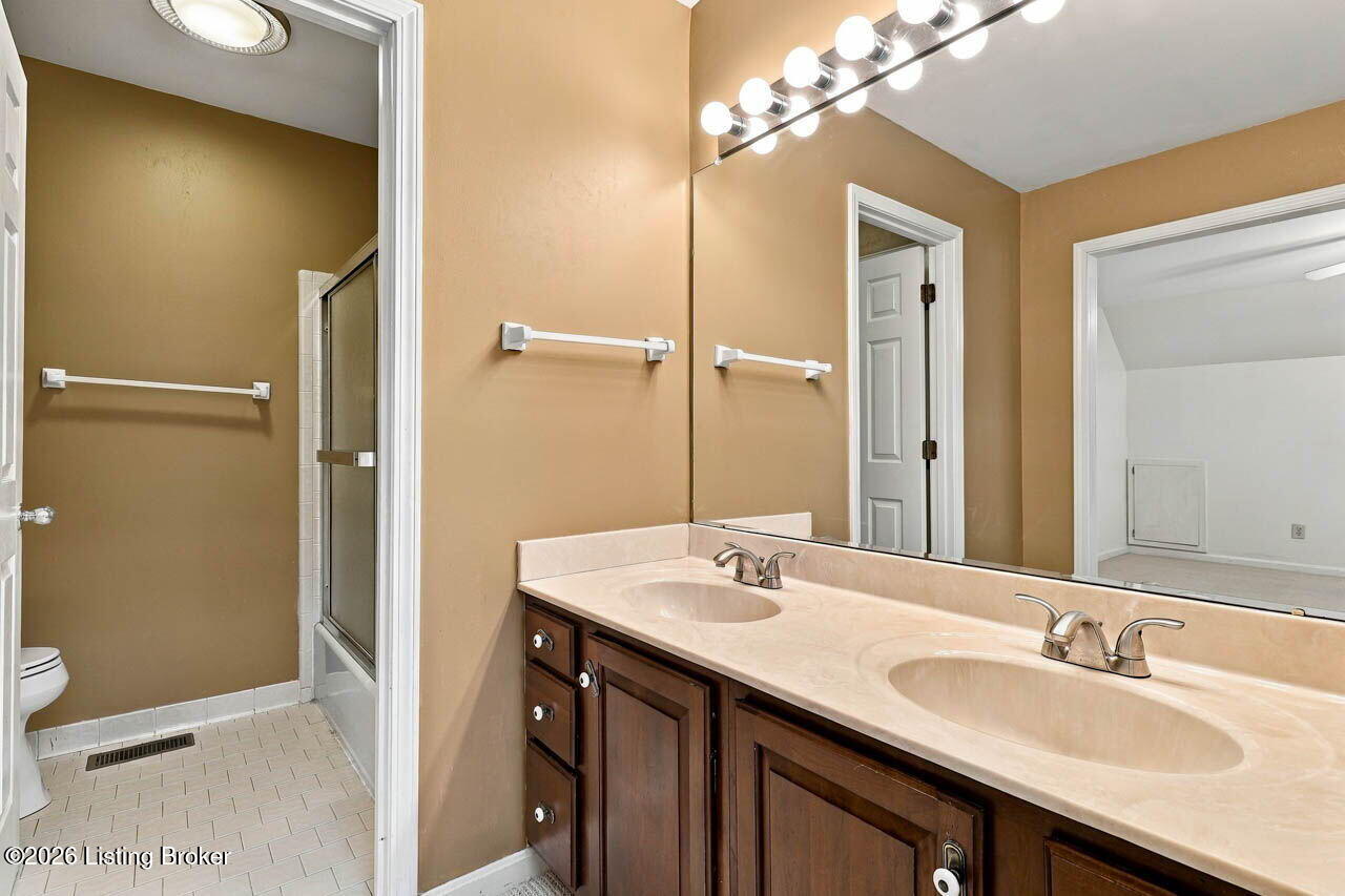 1118 Blackthorn Rd Property Photo 33