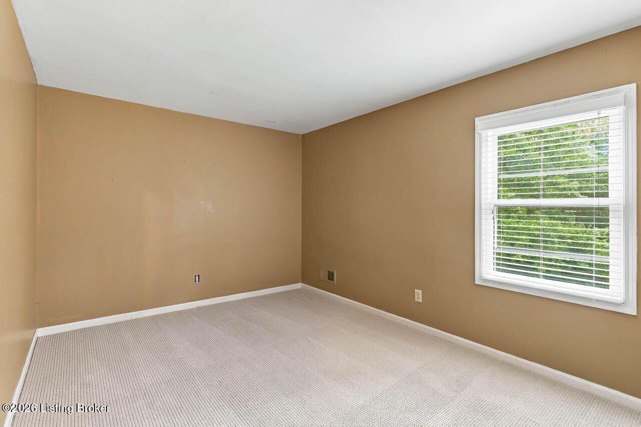 1118 Blackthorn Rd Property Photo 38