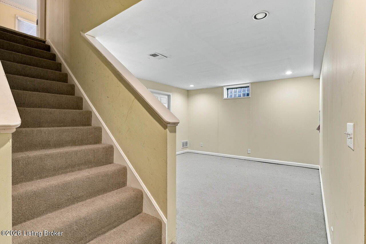1118 Blackthorn Rd Property Photo 42