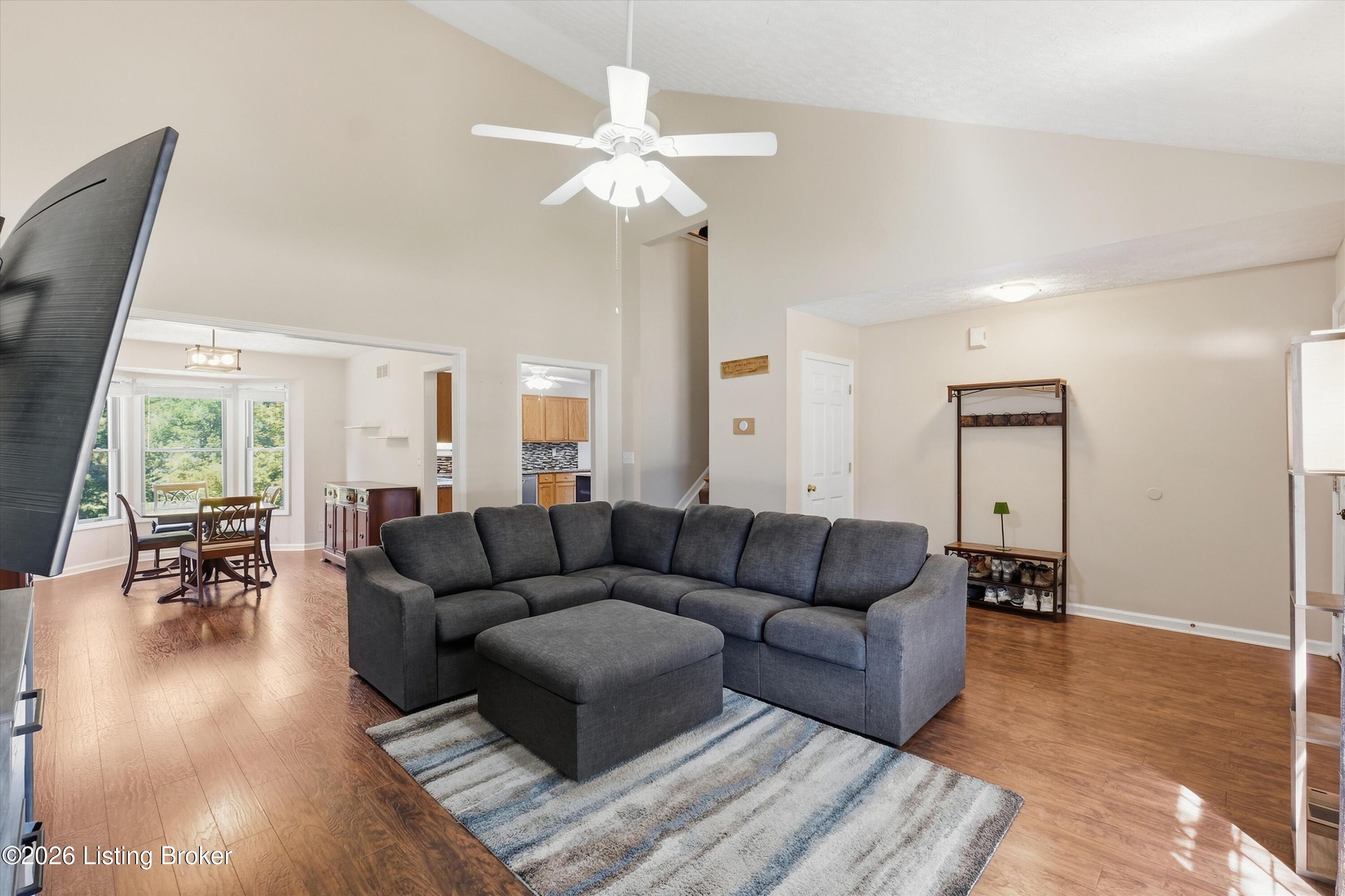 5208 Rainmaker Ct Property Photo 4