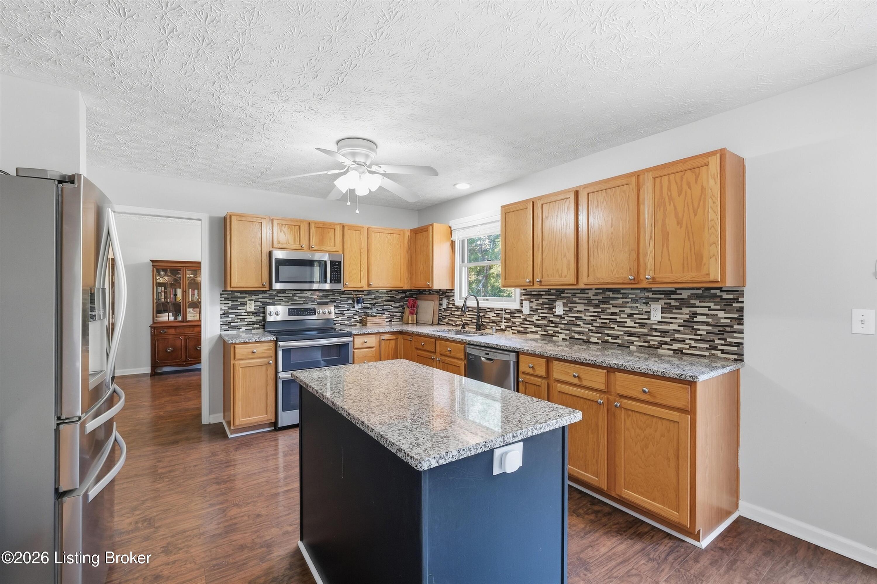5208 Rainmaker Ct Property Photo 10
