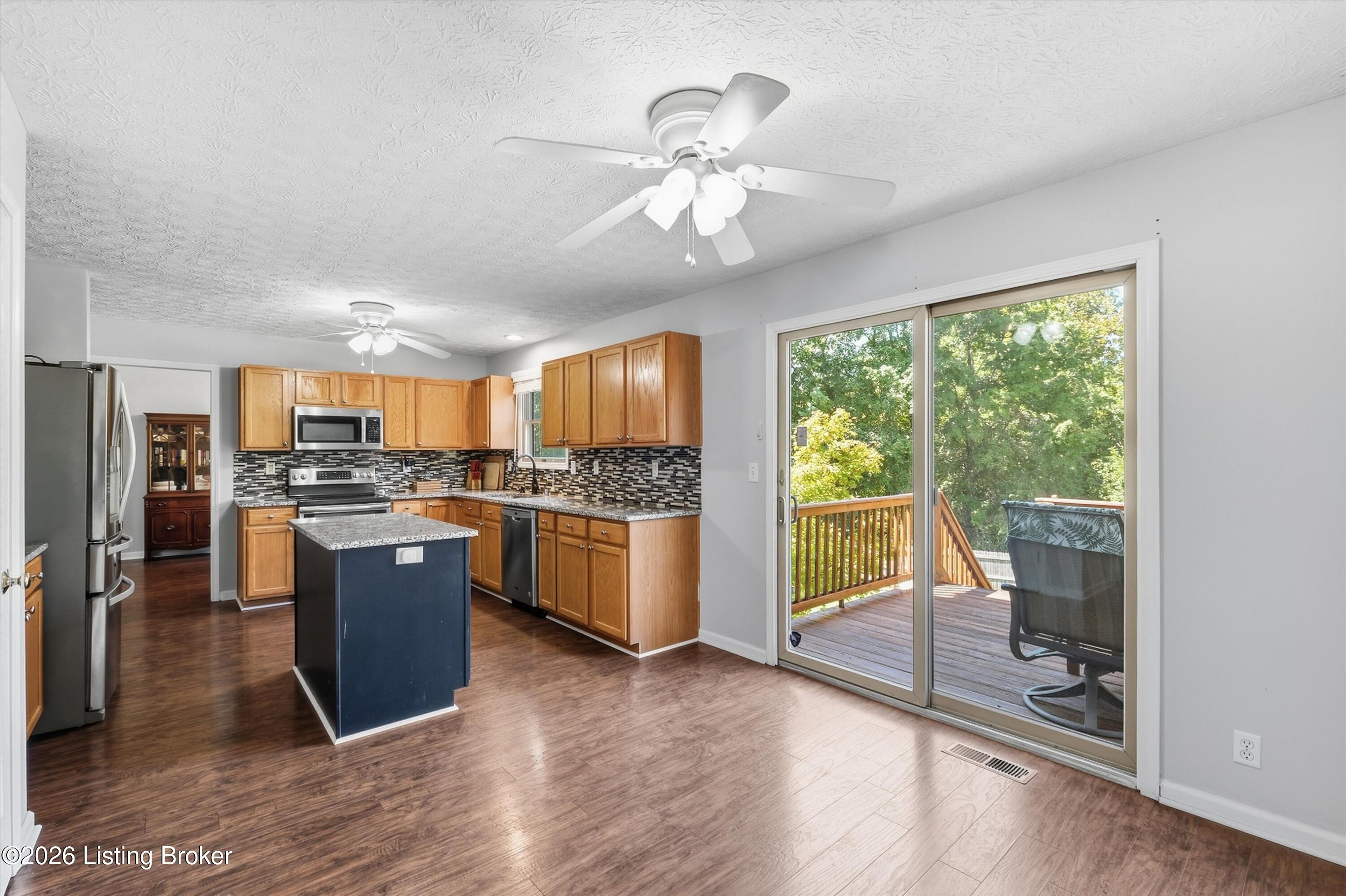 5208 Rainmaker Ct Property Photo 13