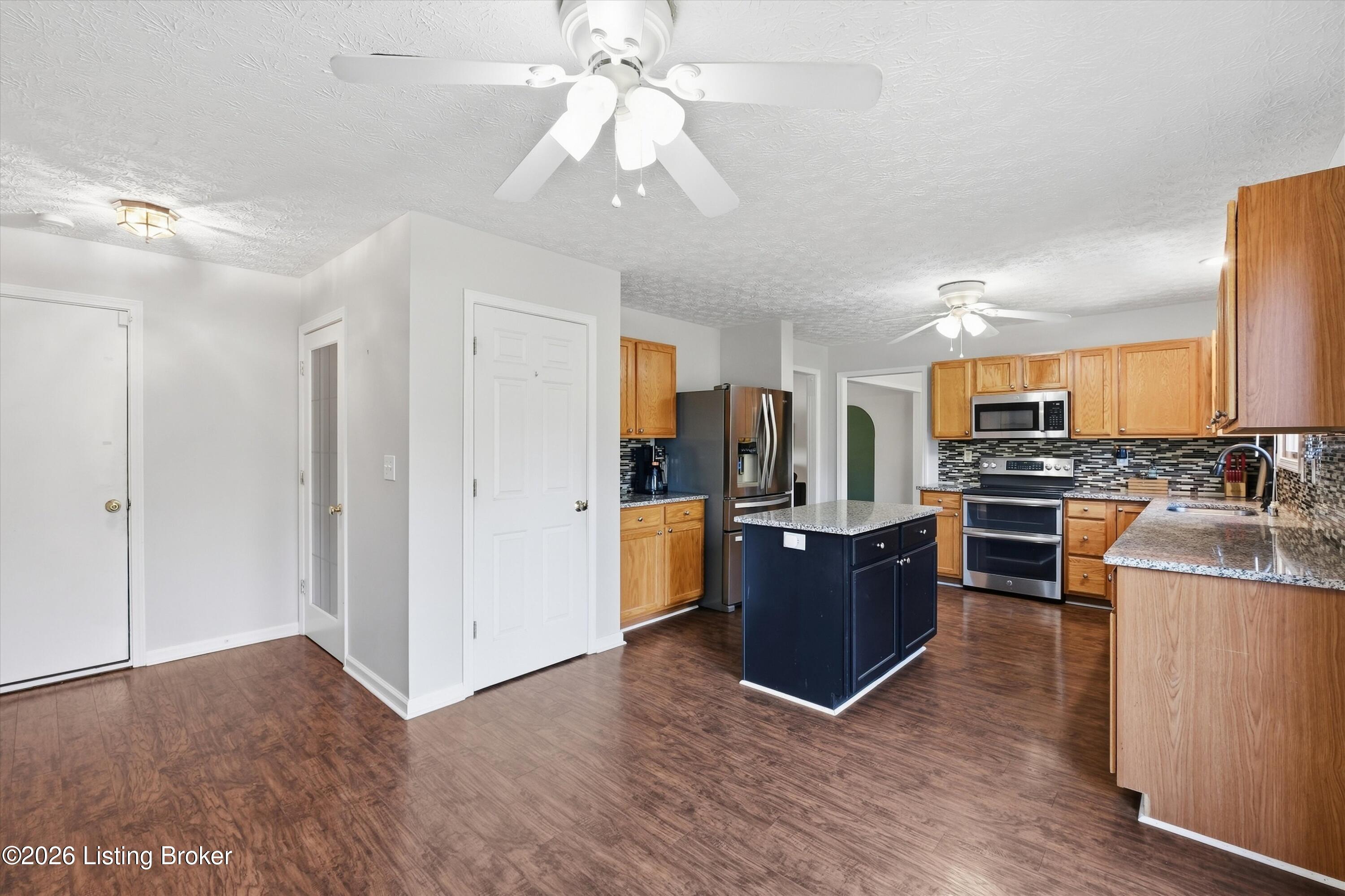 5208 Rainmaker Ct Property Photo 15