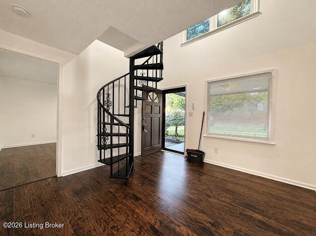 344 Plaza Ave Property Photo 3