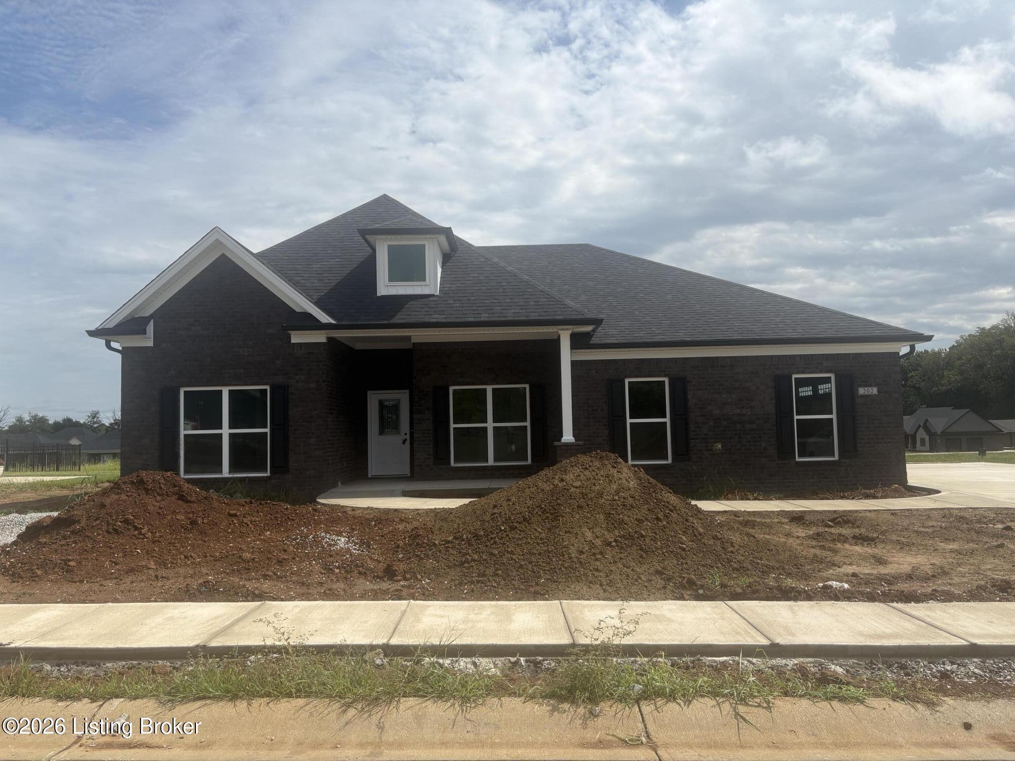 202 Wendover Ct Property Photo 2