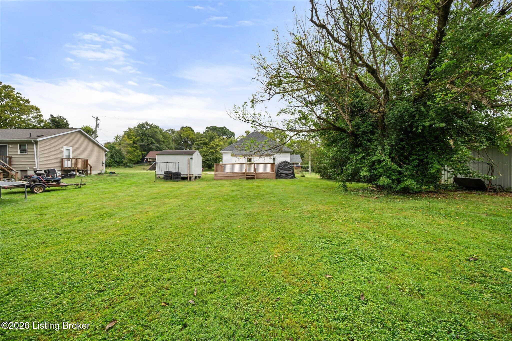 247 Elm St Property Photo 5