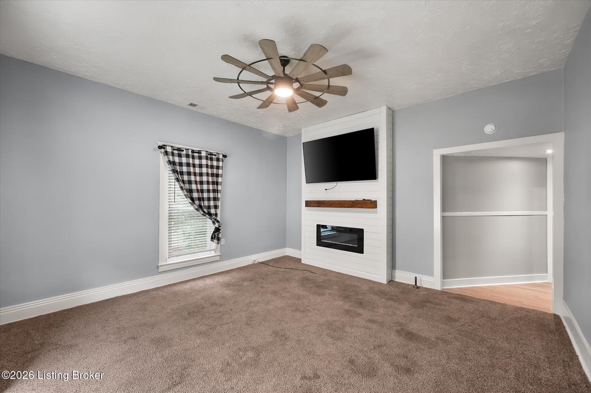 247 Elm St Property Photo 10