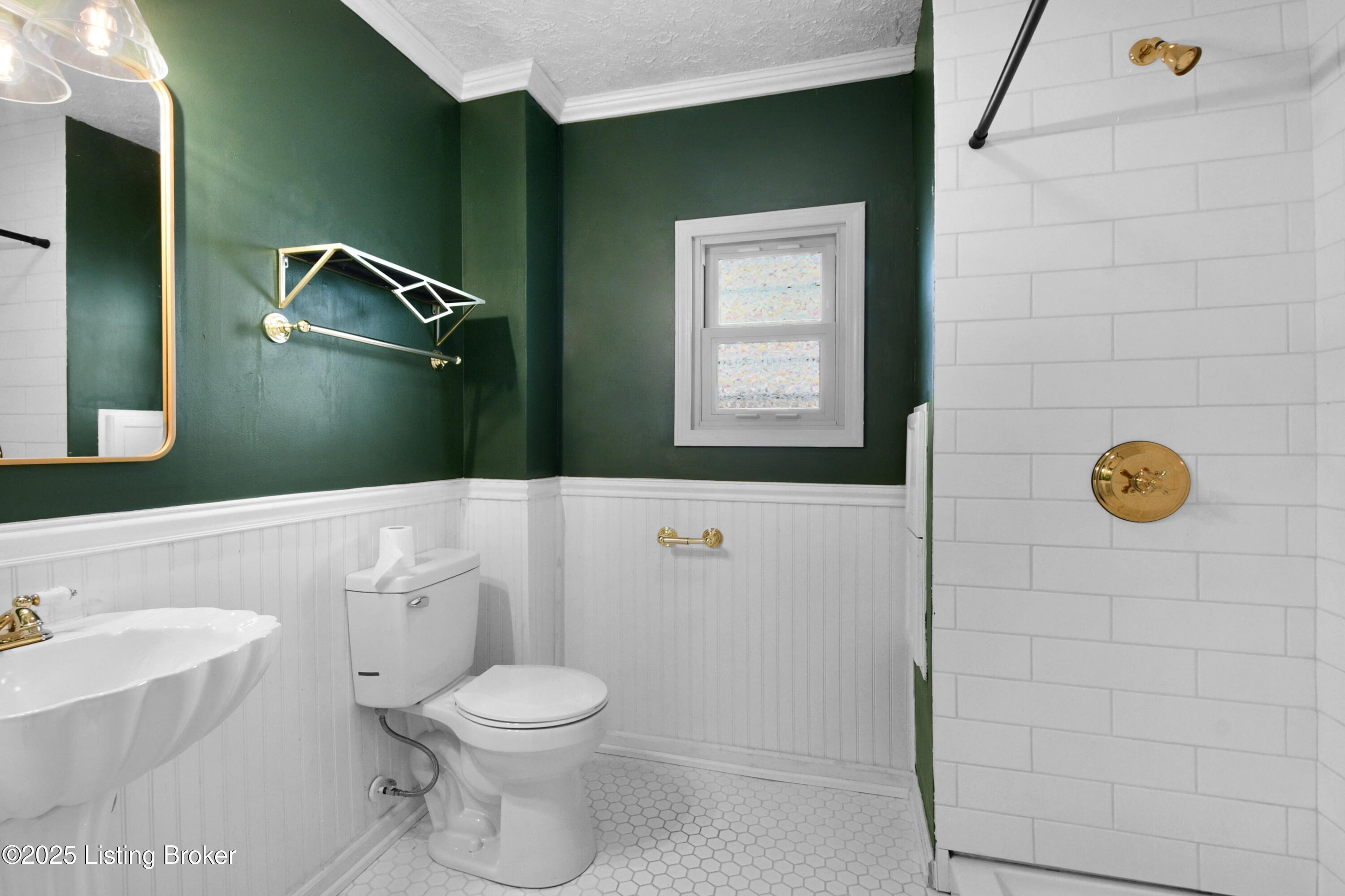 1347 S Floyd St Property Photo 14