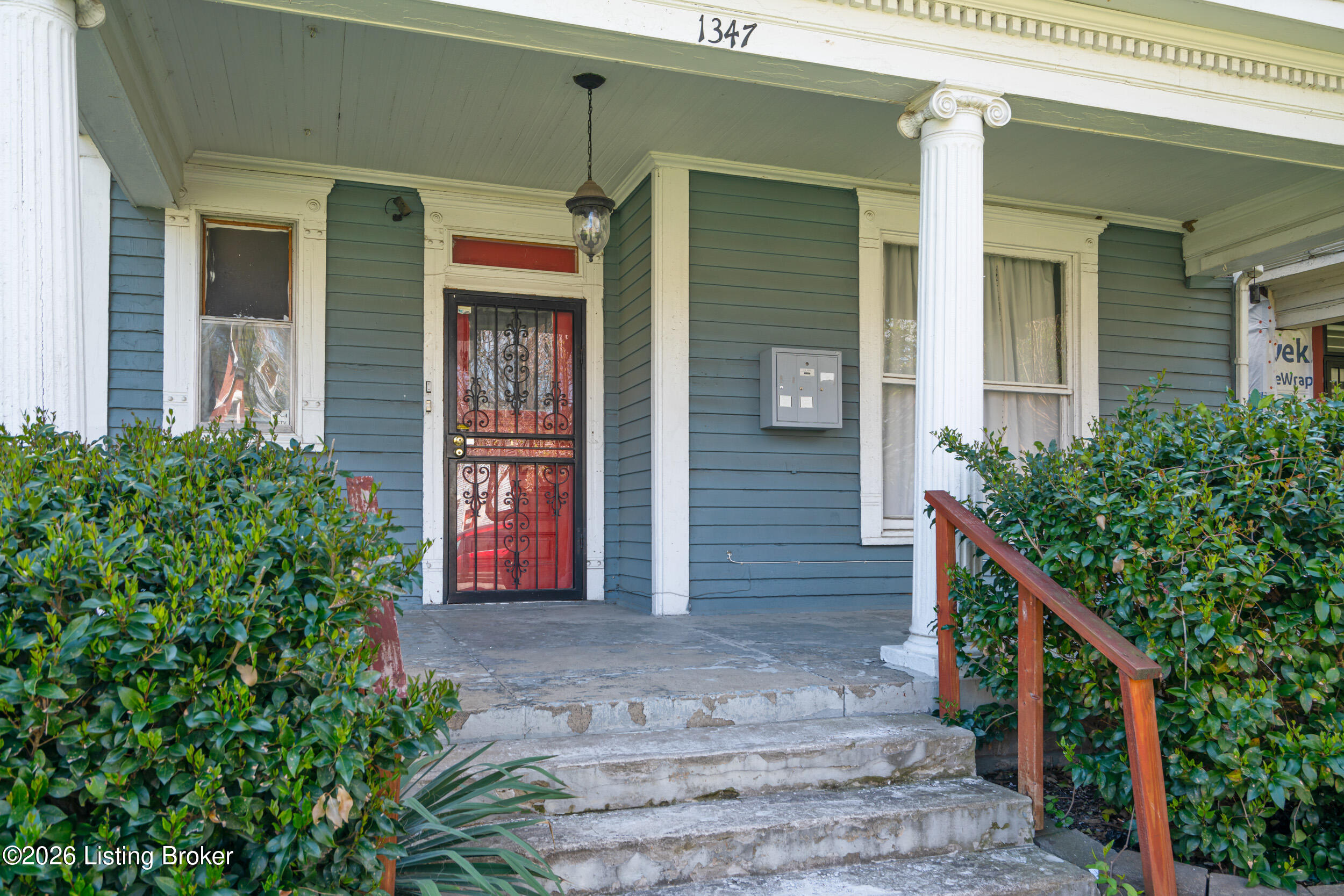 1347 S Floyd St Property Photo 20