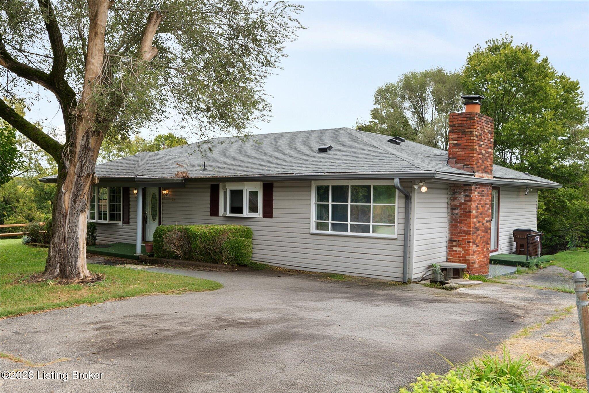 48 Sulphur Rd Property Photo 2