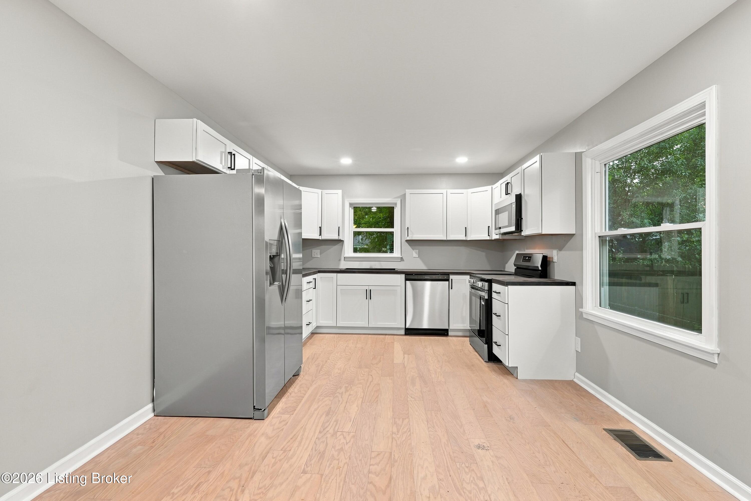 4210 Norbourne Blvd Property Photo 4