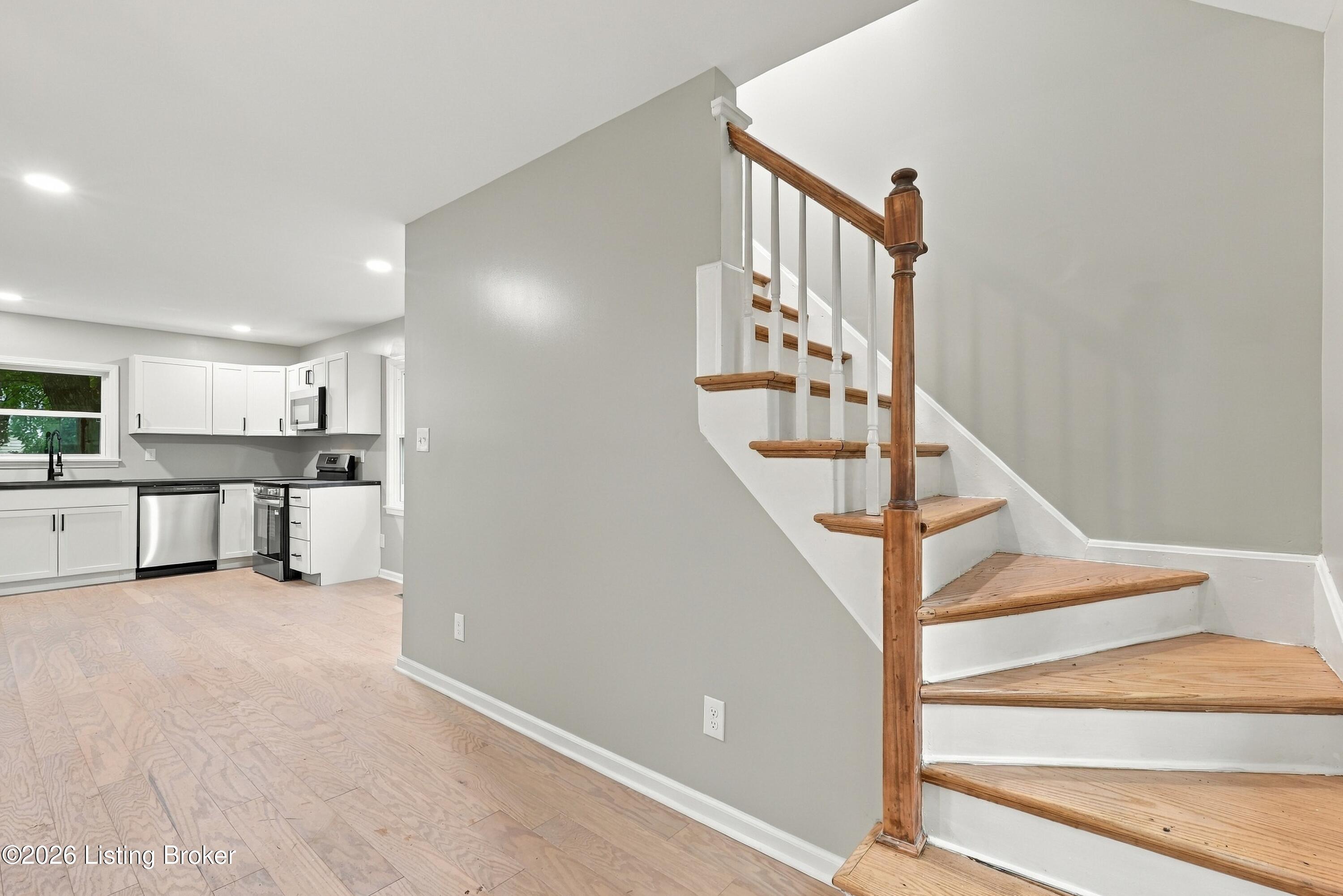 4210 Norbourne Blvd Property Photo 14