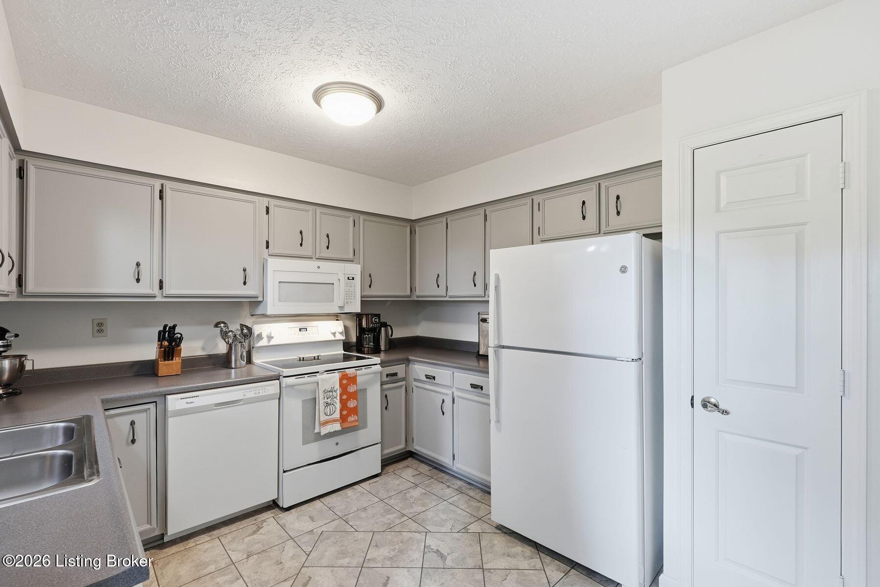 5806 Renada Dr Property Photo 13