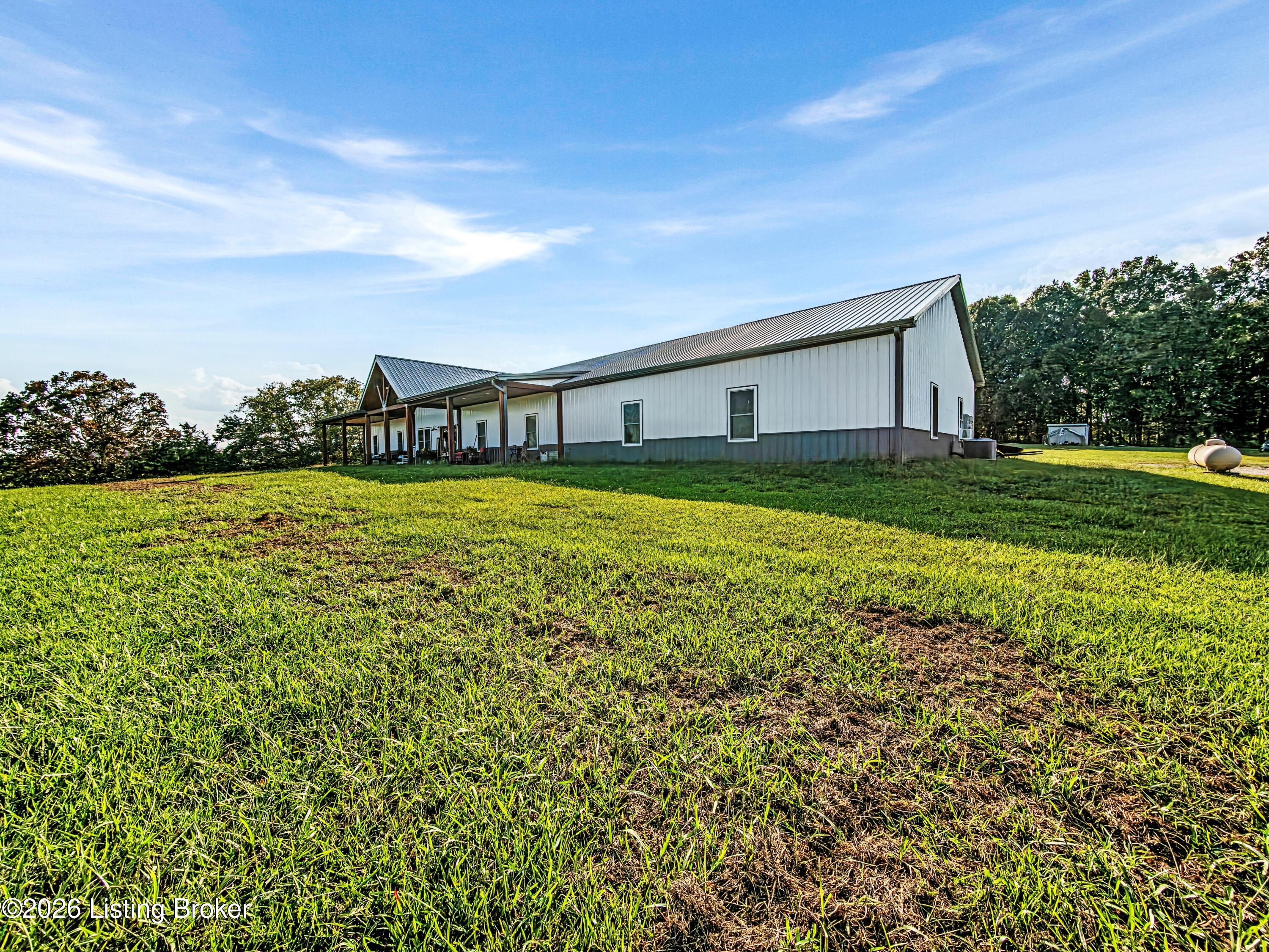 1396 Cub Run Rd Property Photo 2