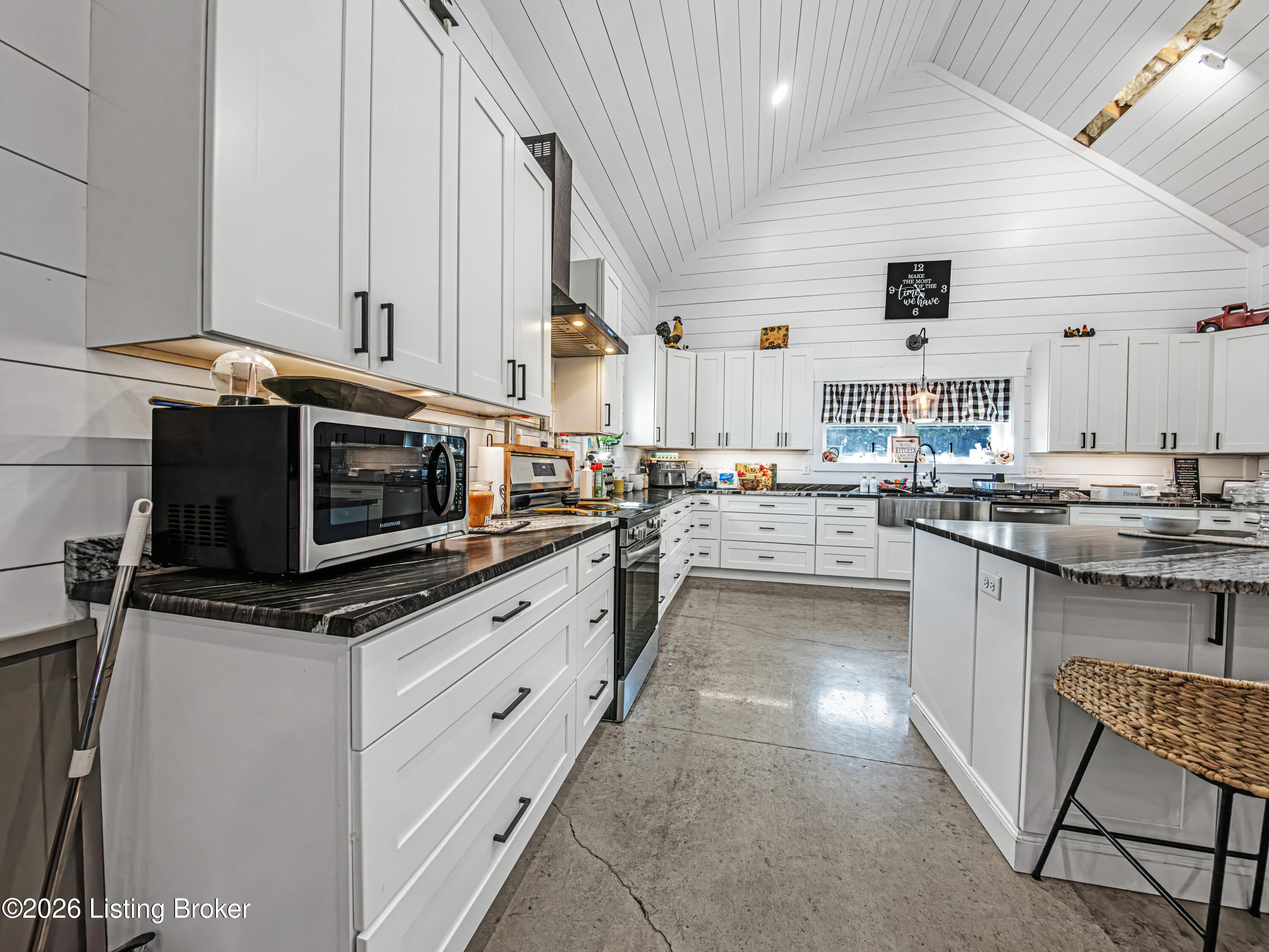 1396 Cub Run Rd Property Photo 25