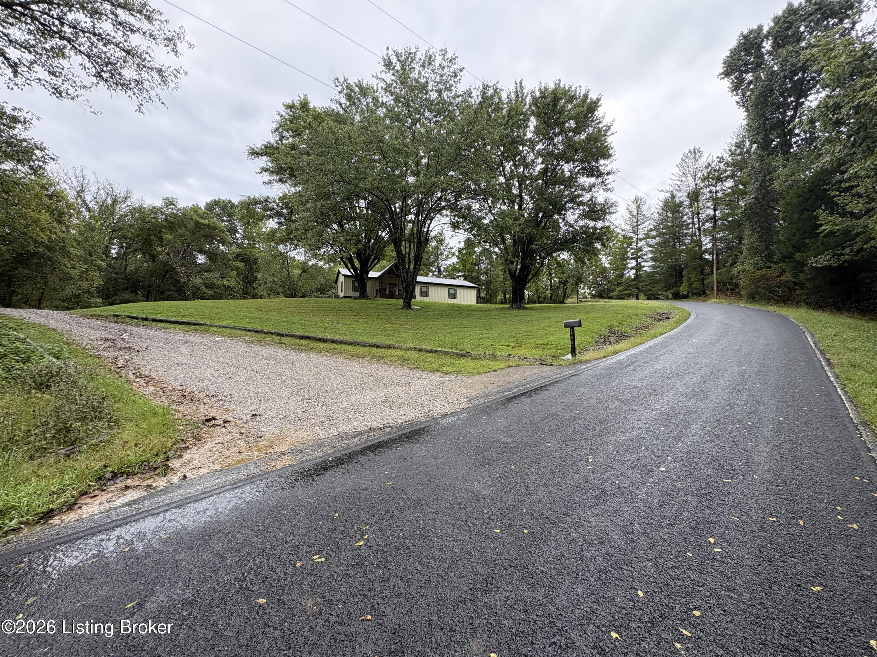 1825 Ky-1385 Property Photo 15
