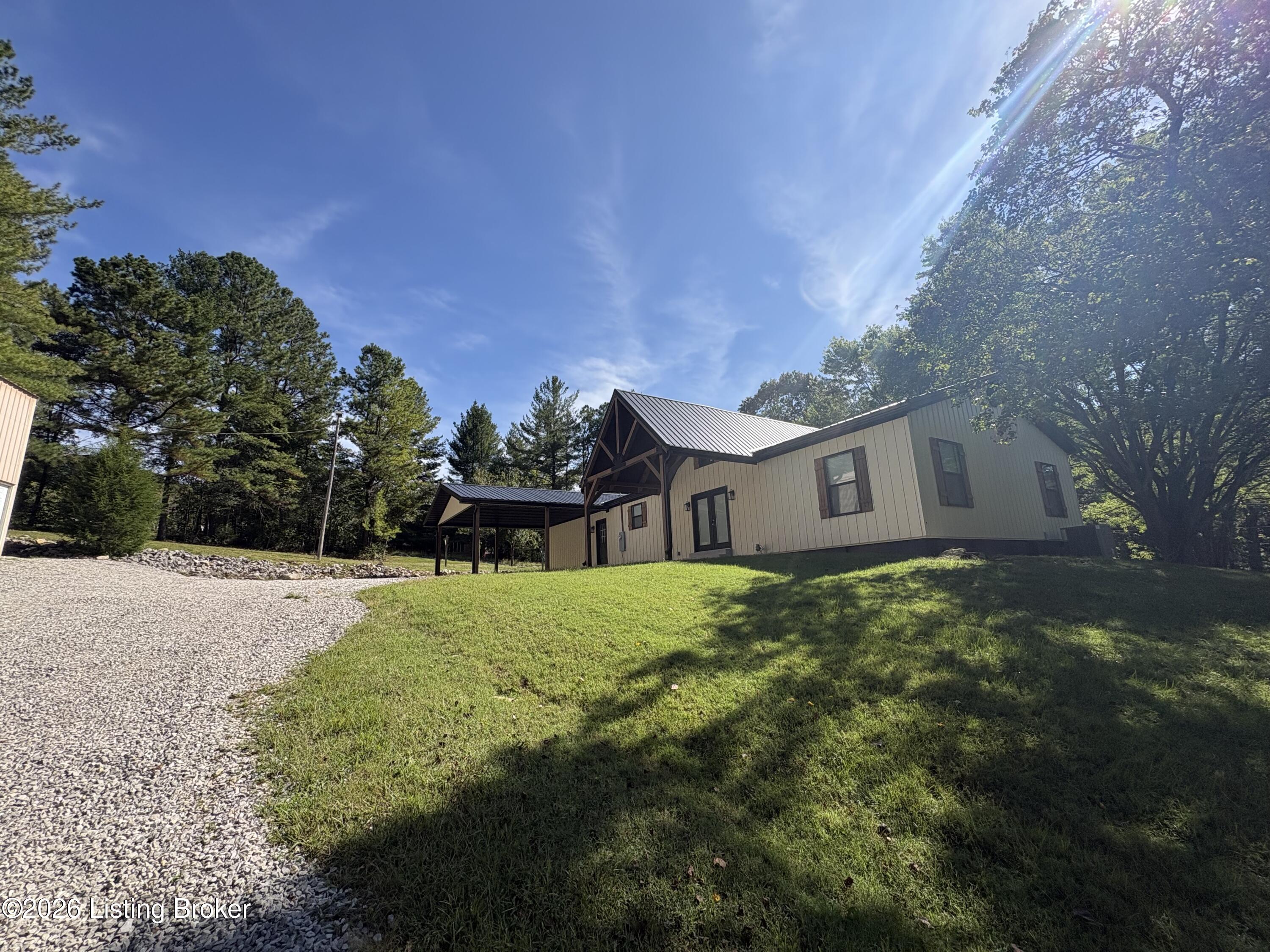 1825 Ky-1385 Property Photo 21
