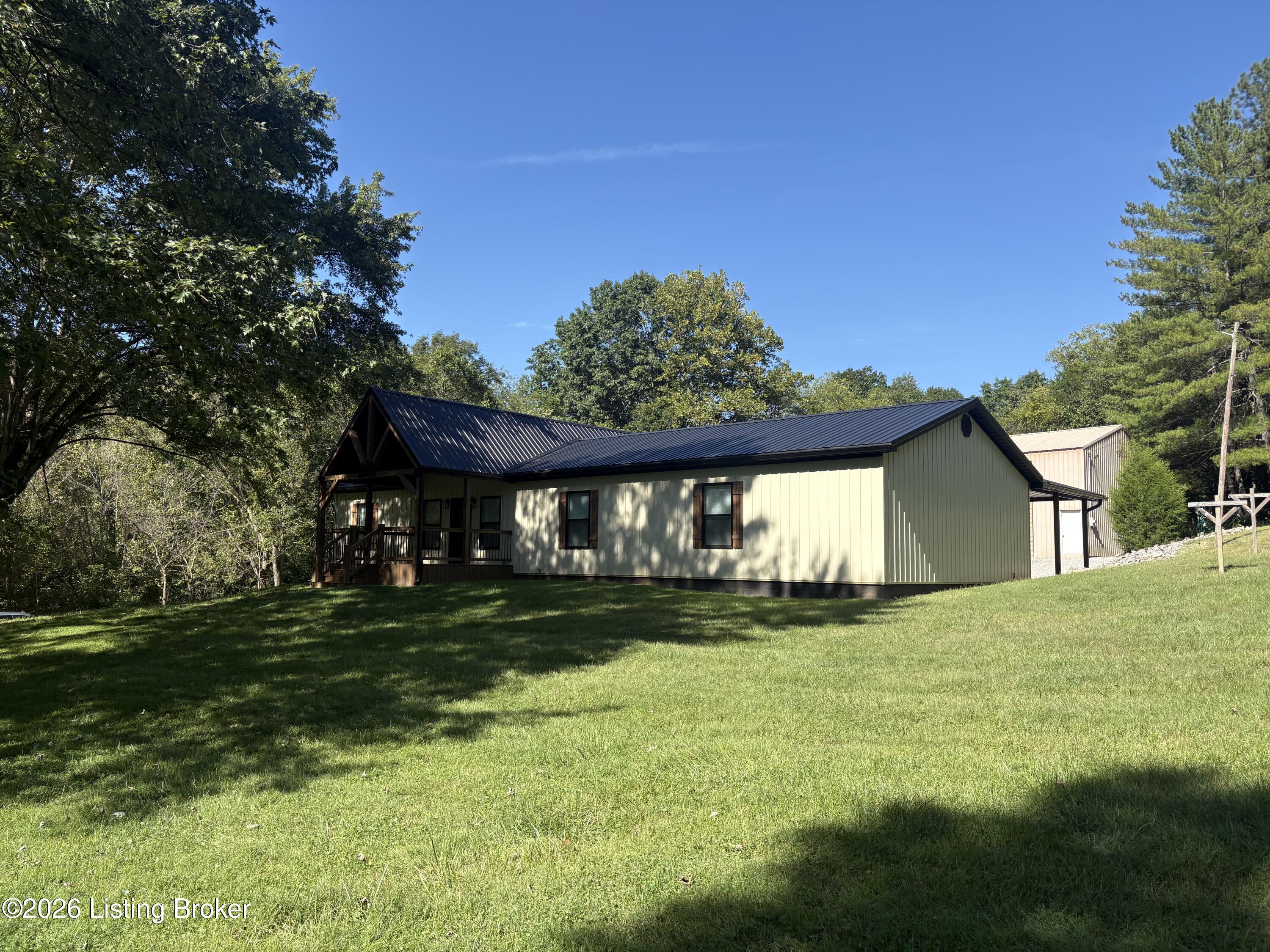 1825 Ky-1385 Property Photo 23