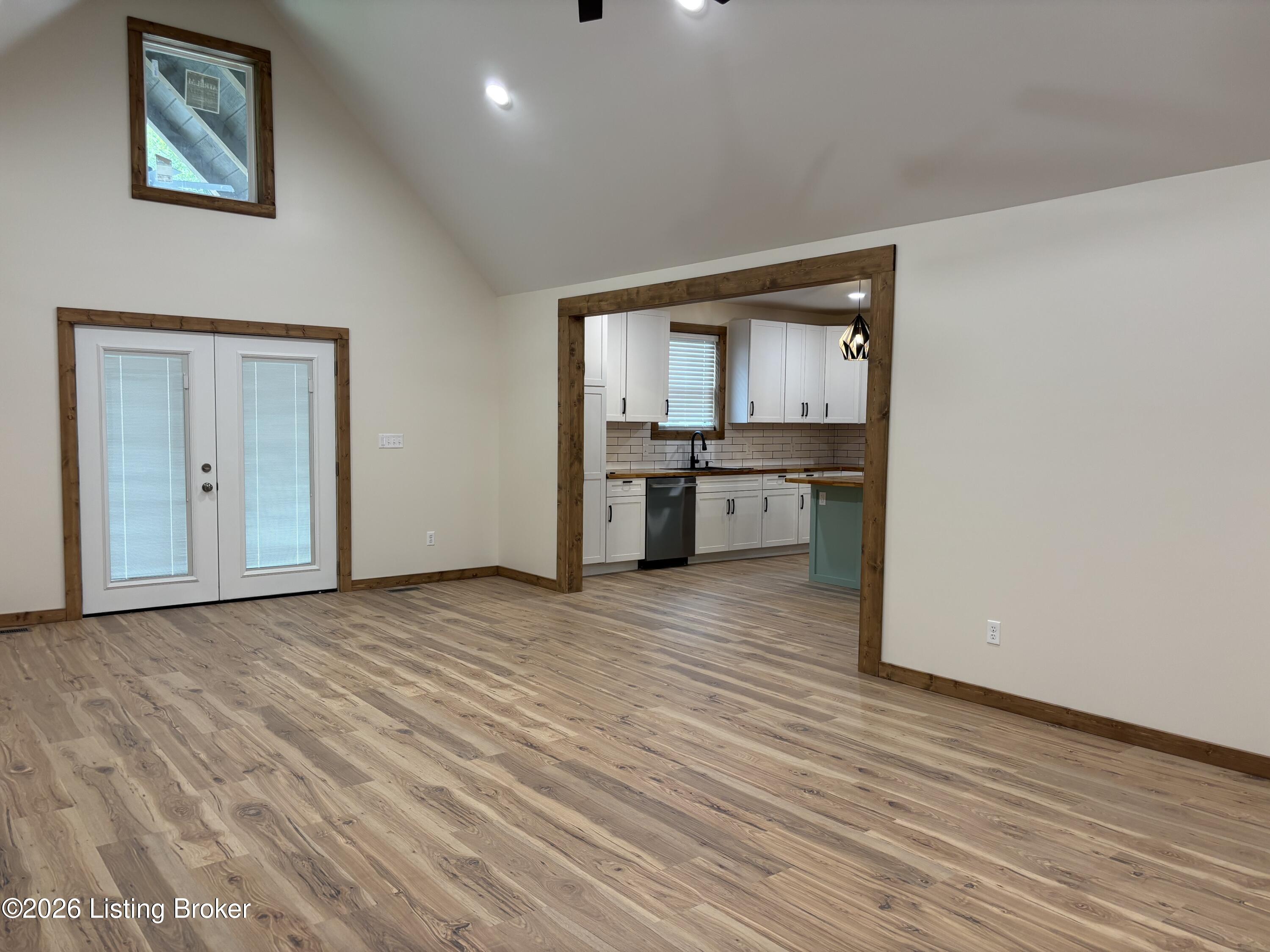 1825 Ky-1385 Property Photo 29