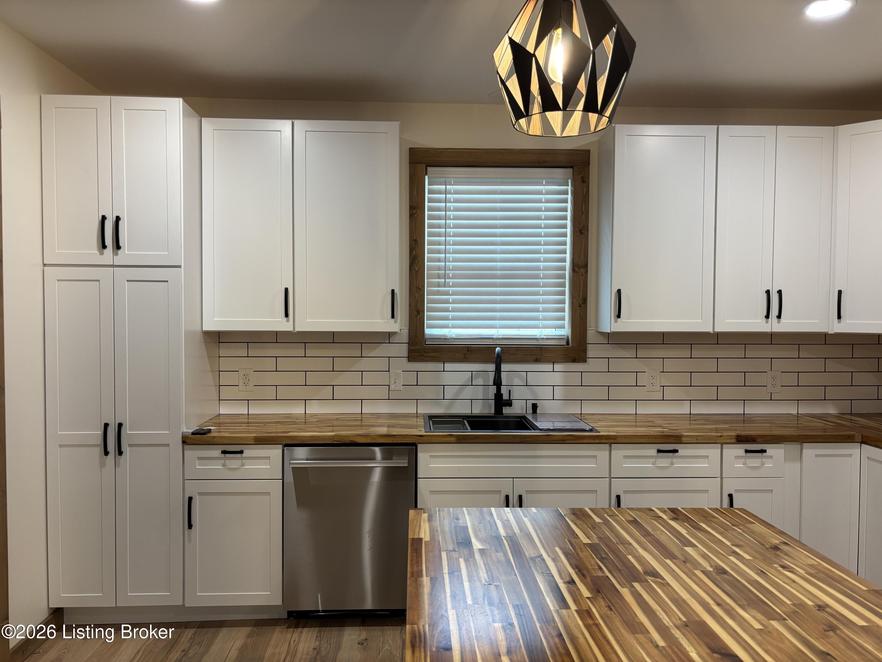 1825 Ky-1385 Property Photo 30