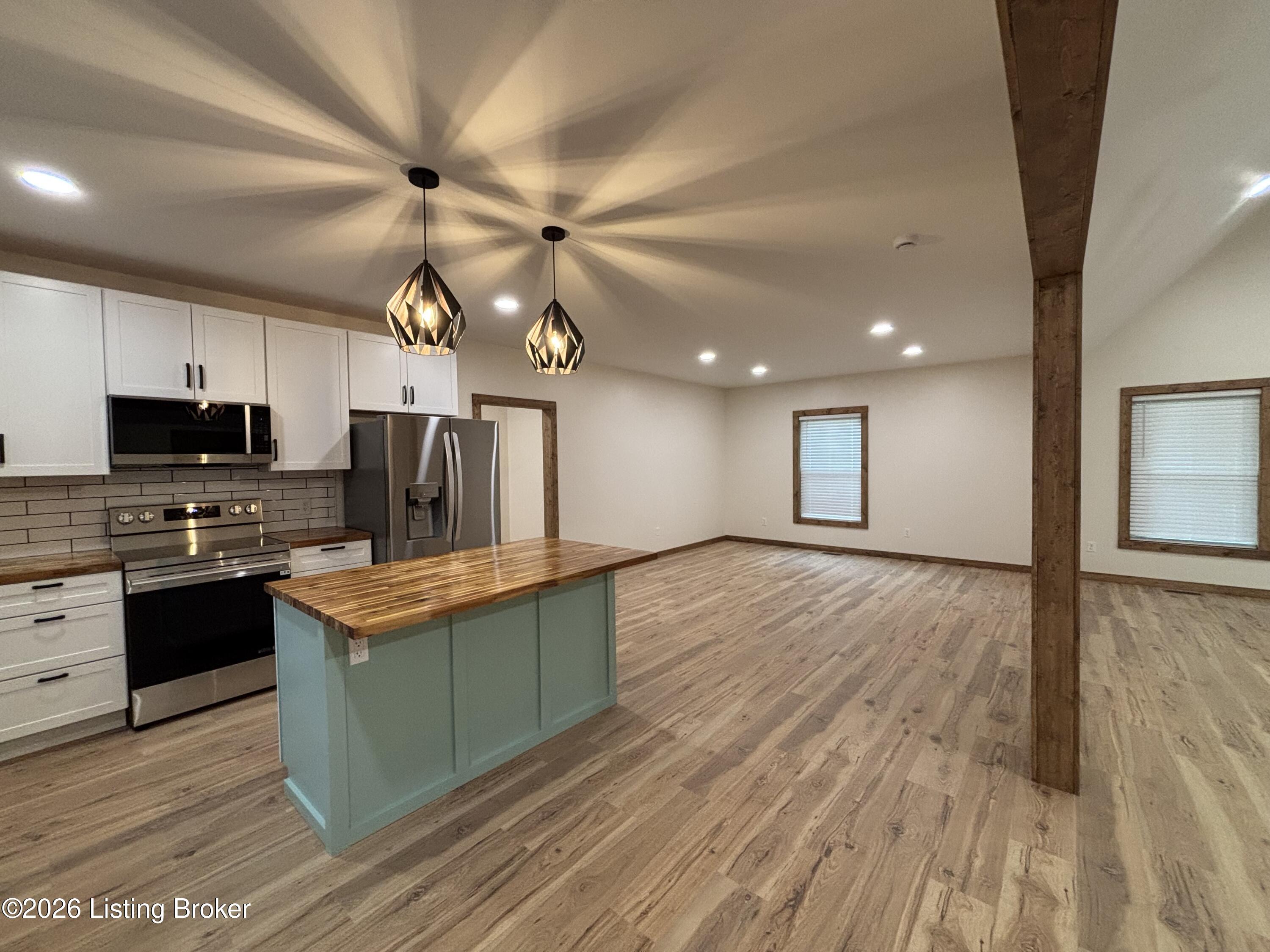 1825 Ky-1385 Property Photo 46