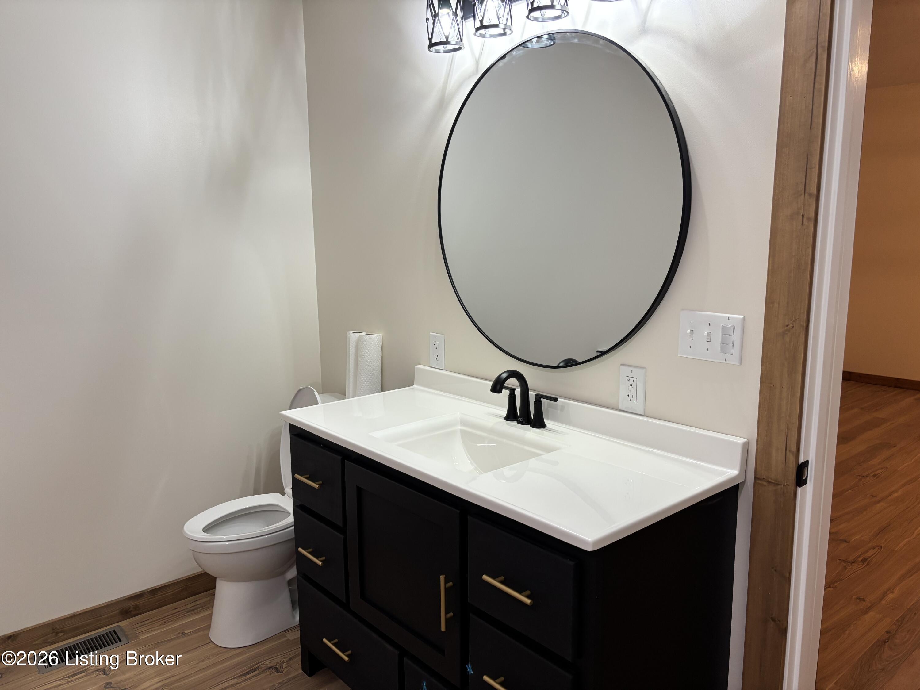 1825 Ky-1385 Property Photo 52