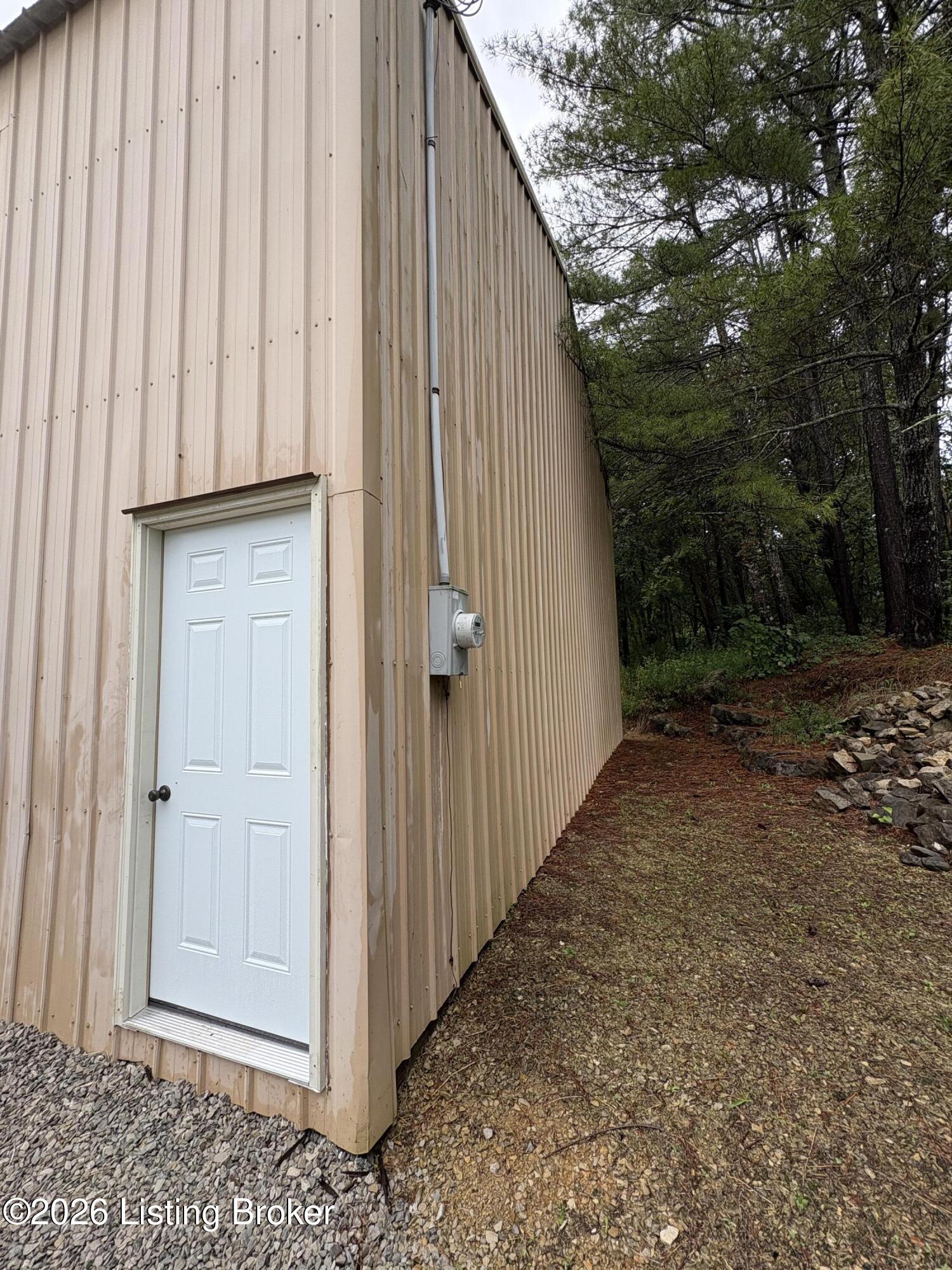 1825 Ky-1385 Property Photo 59