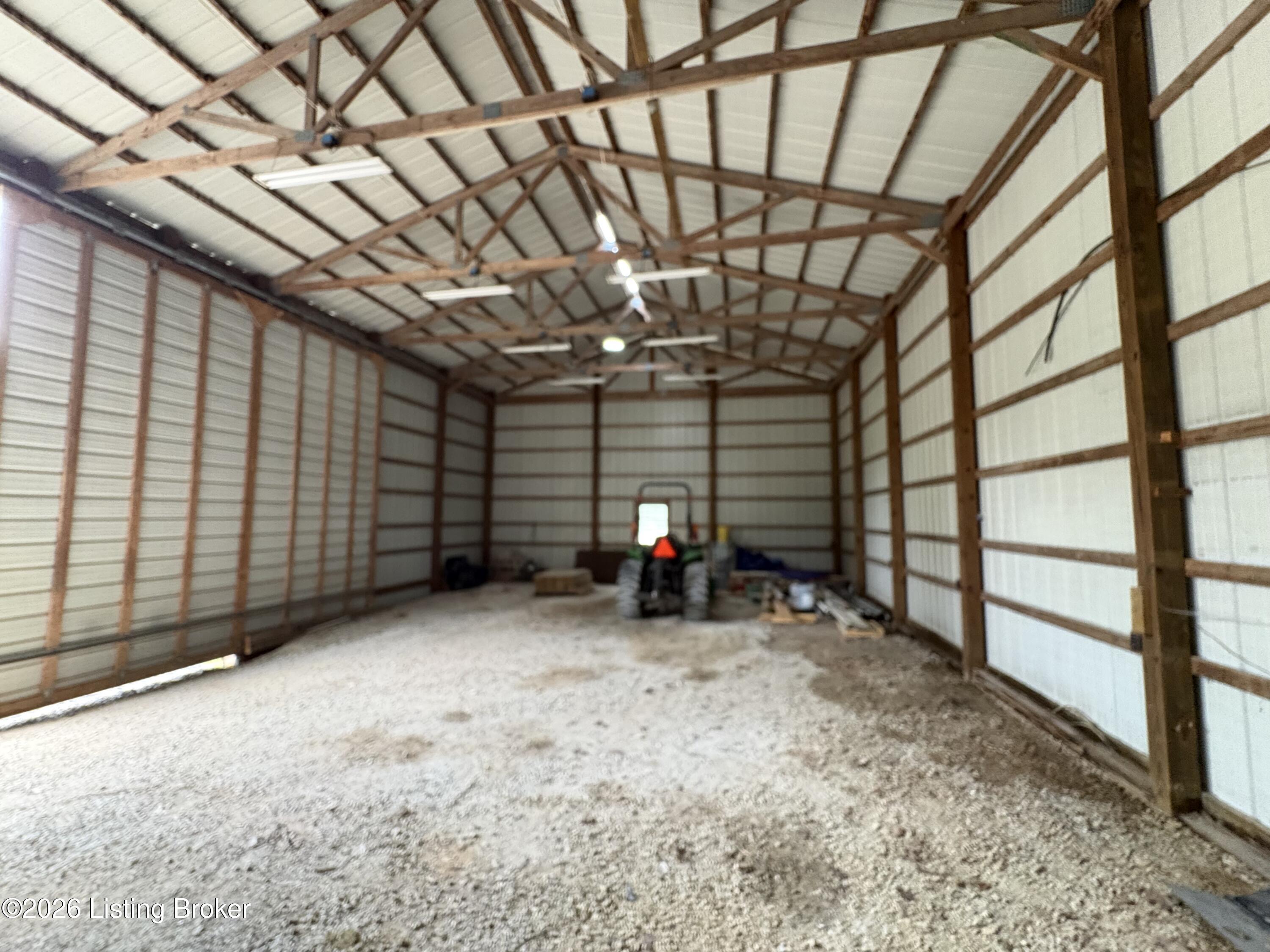 1825 Ky-1385 Property Photo 62