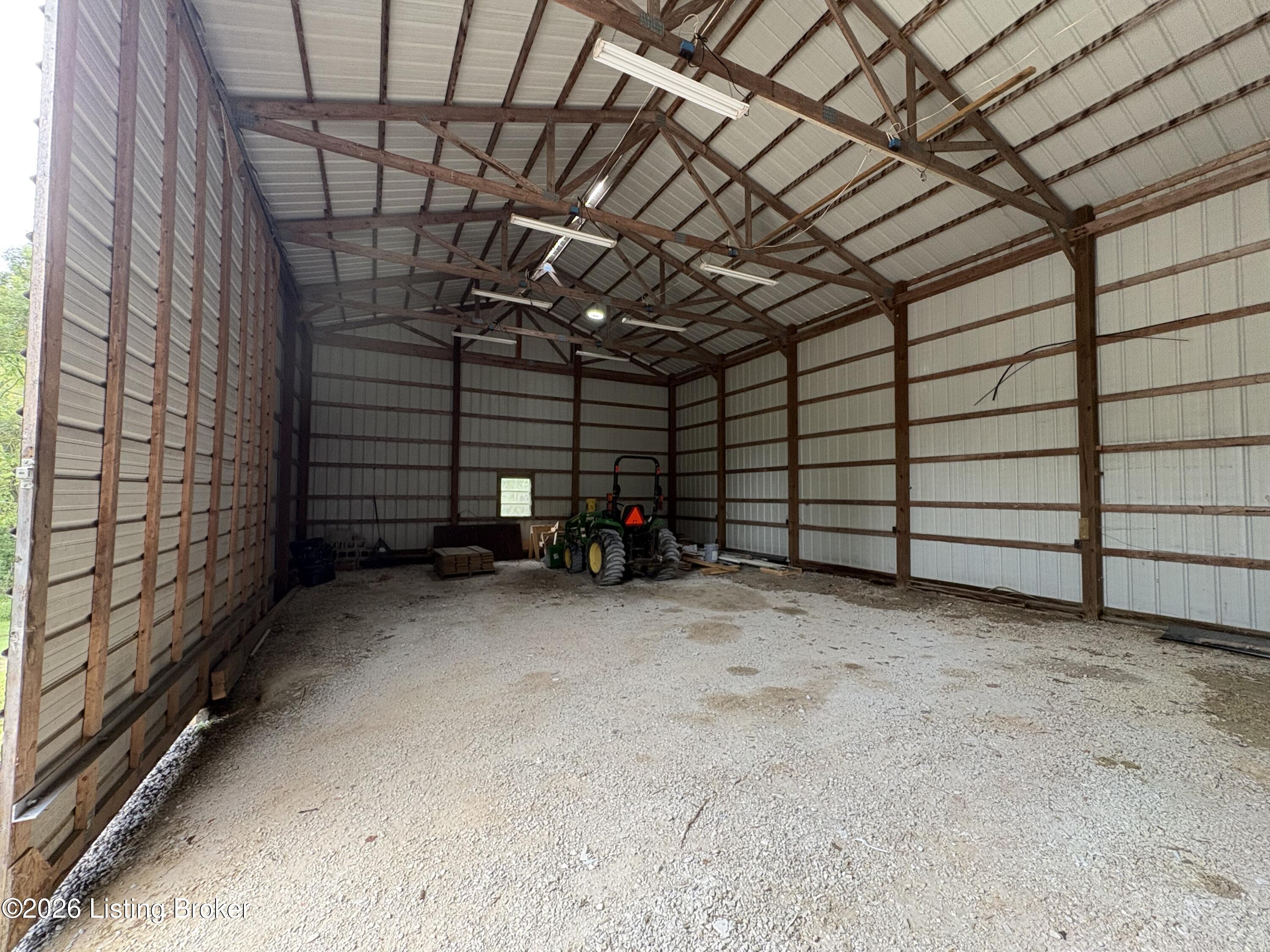 1825 Ky-1385 Property Photo 63