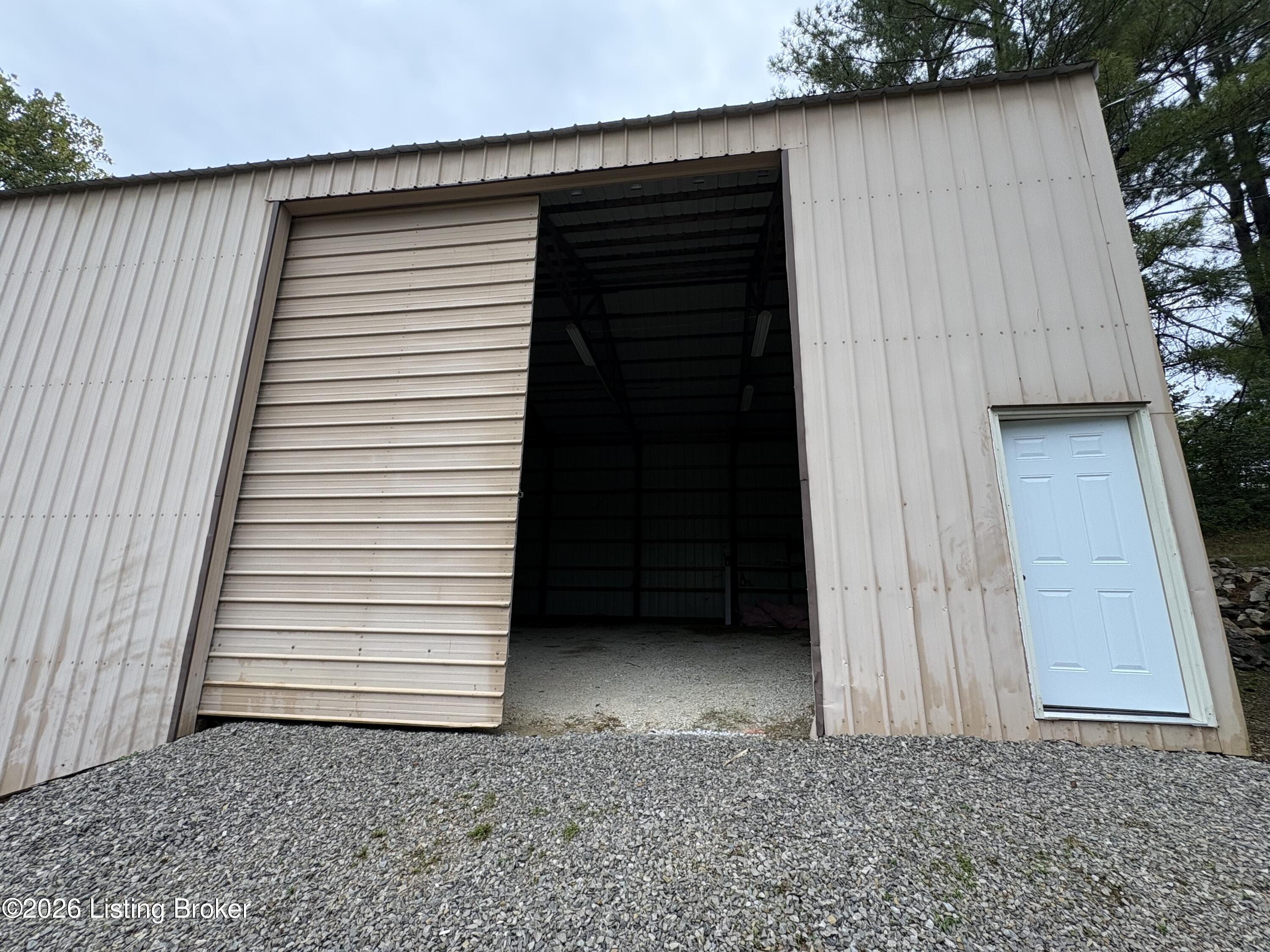 1825 Ky-1385 Property Photo 64