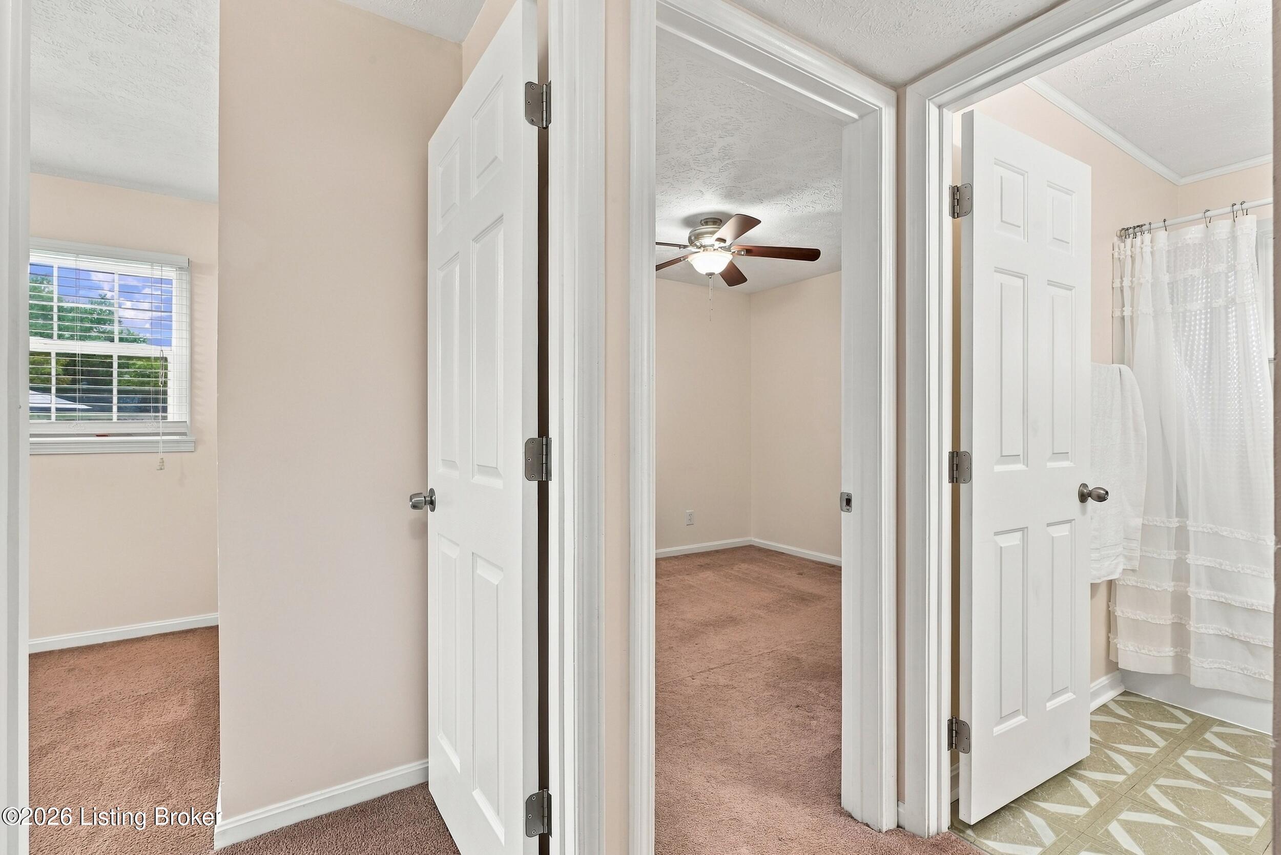9801 Barnlake Dr Property Photo 14