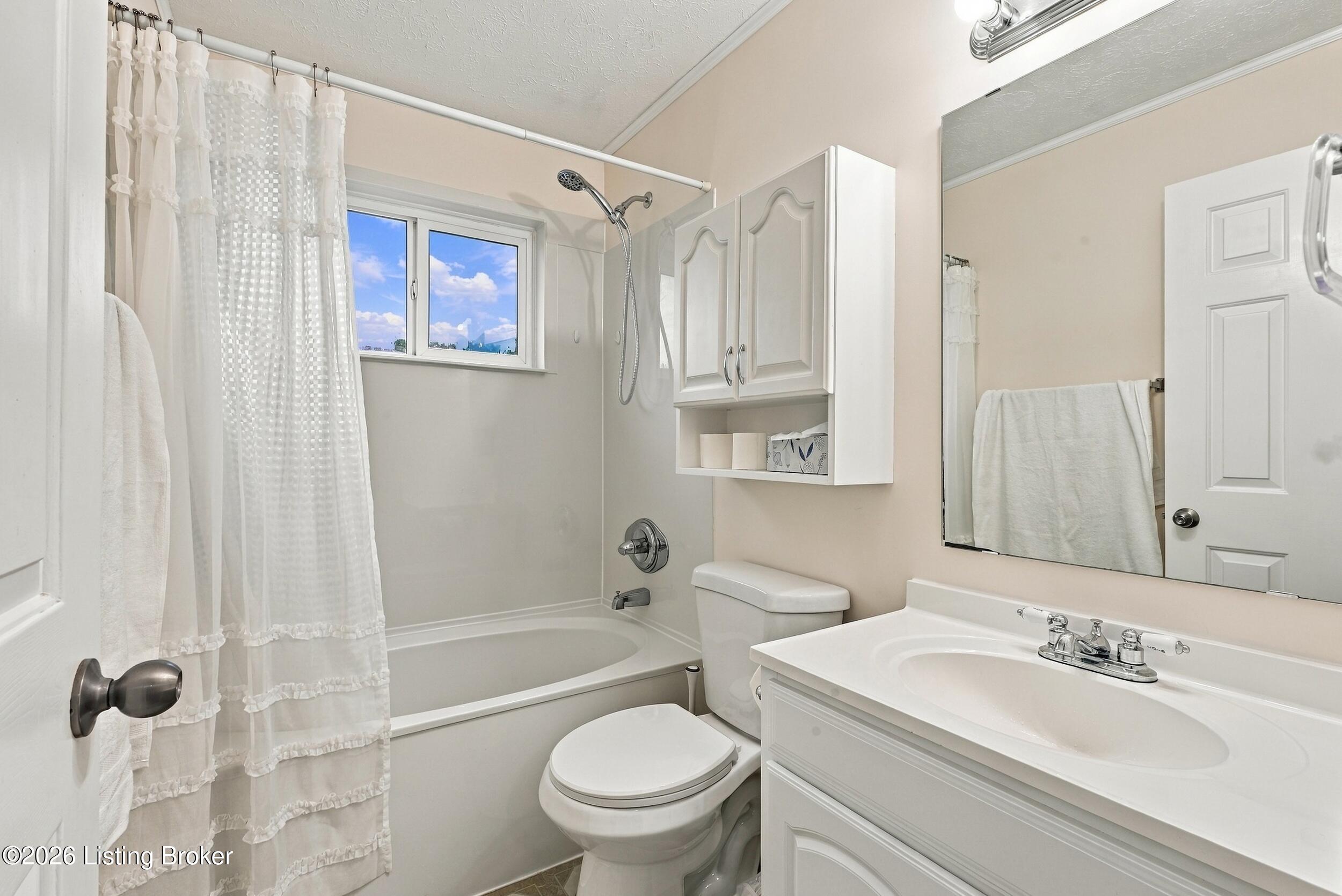 9801 Barnlake Dr Property Photo 17