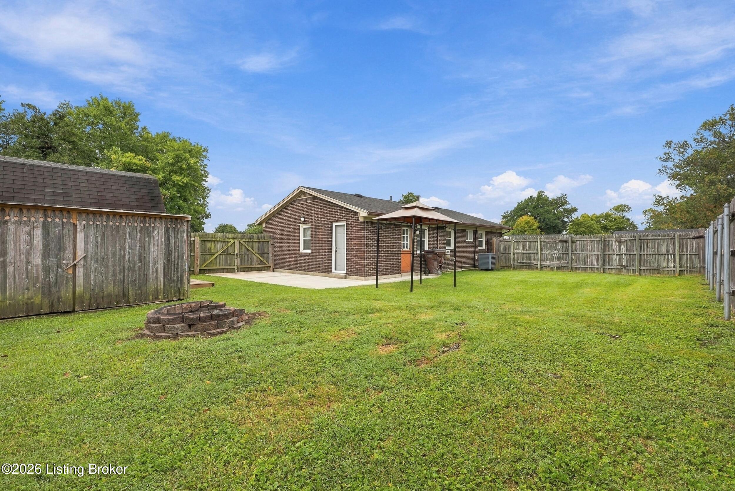 9801 Barnlake Dr Property Photo 35