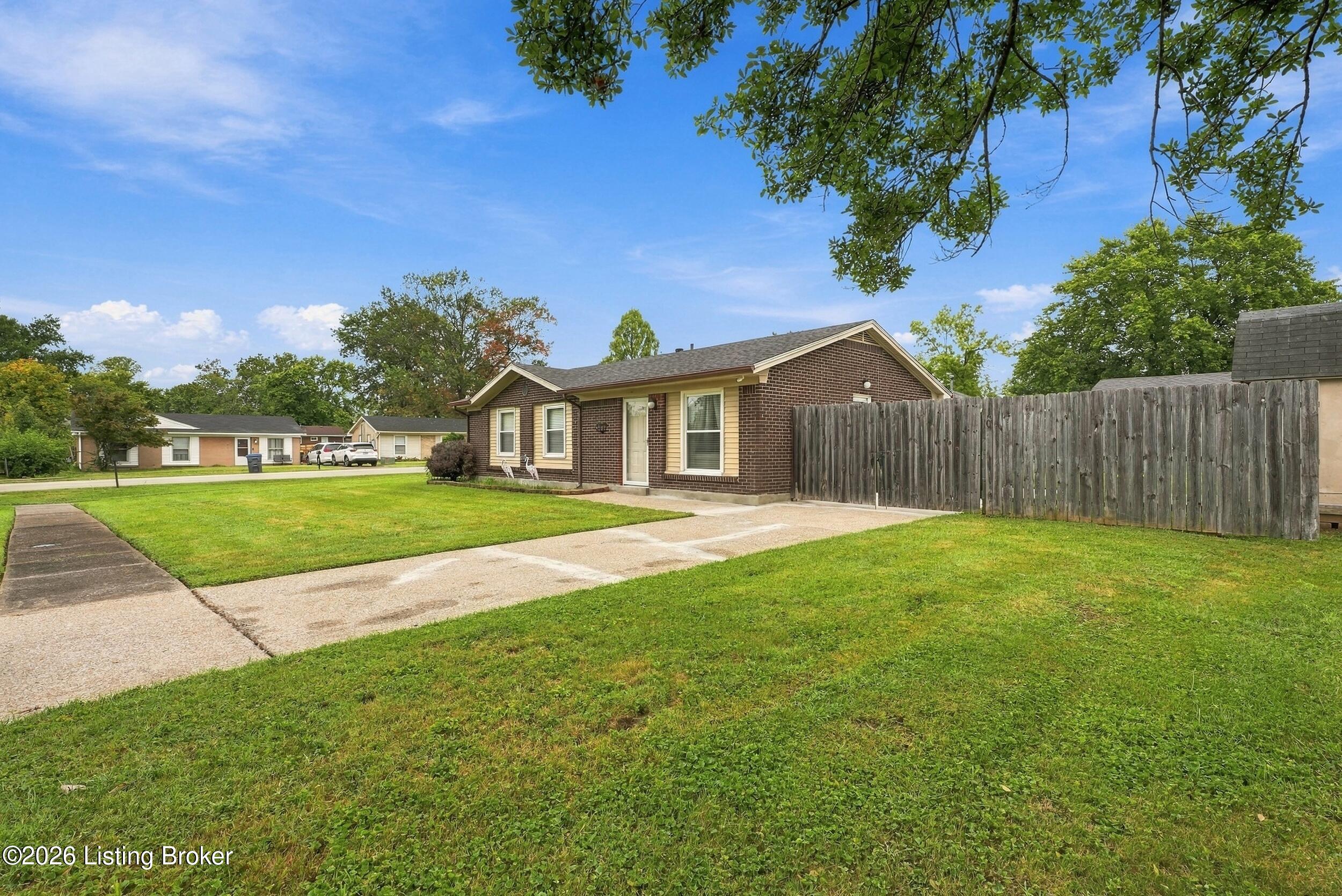 9801 Barnlake Dr Property Photo 37