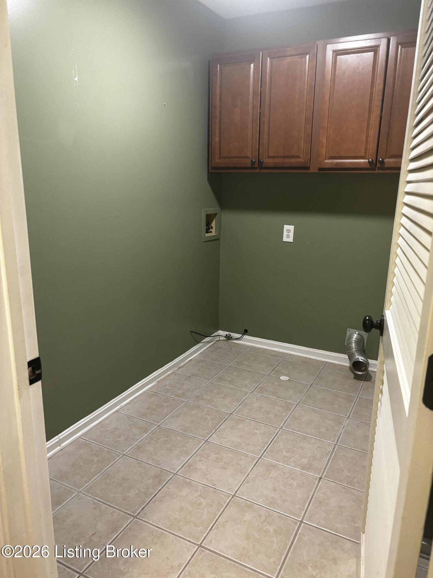 8112 Cloudcroft Ln Property Photo 8
