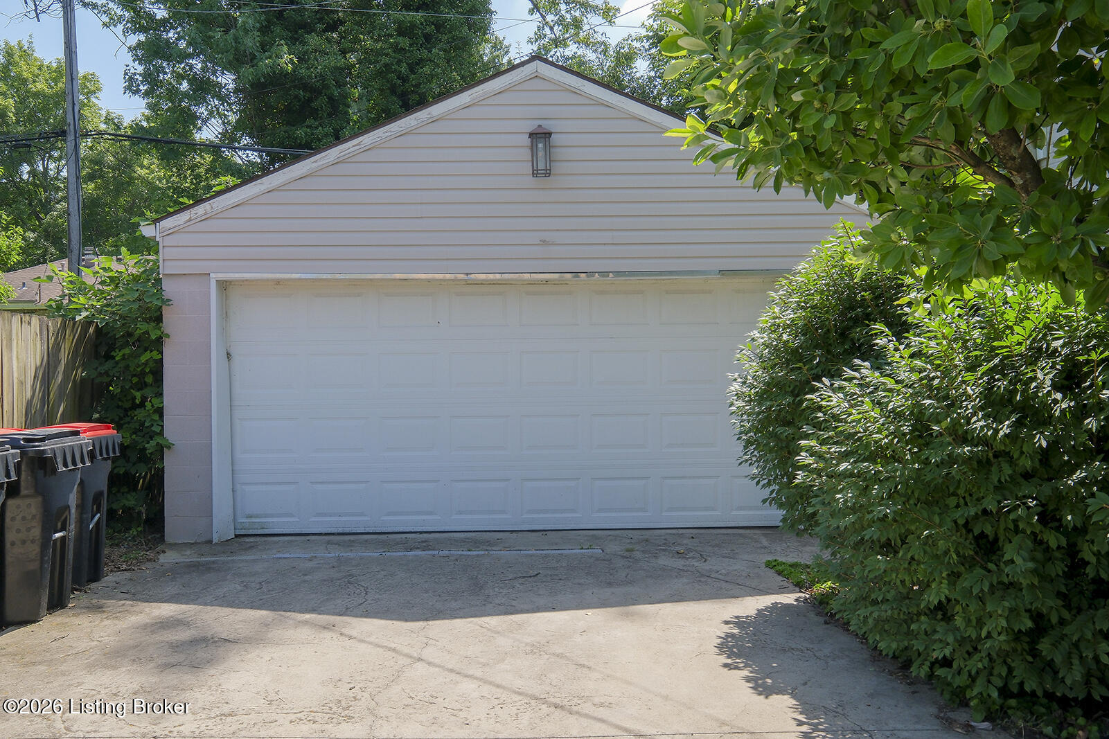 2510 Browns Ln Property Photo 4